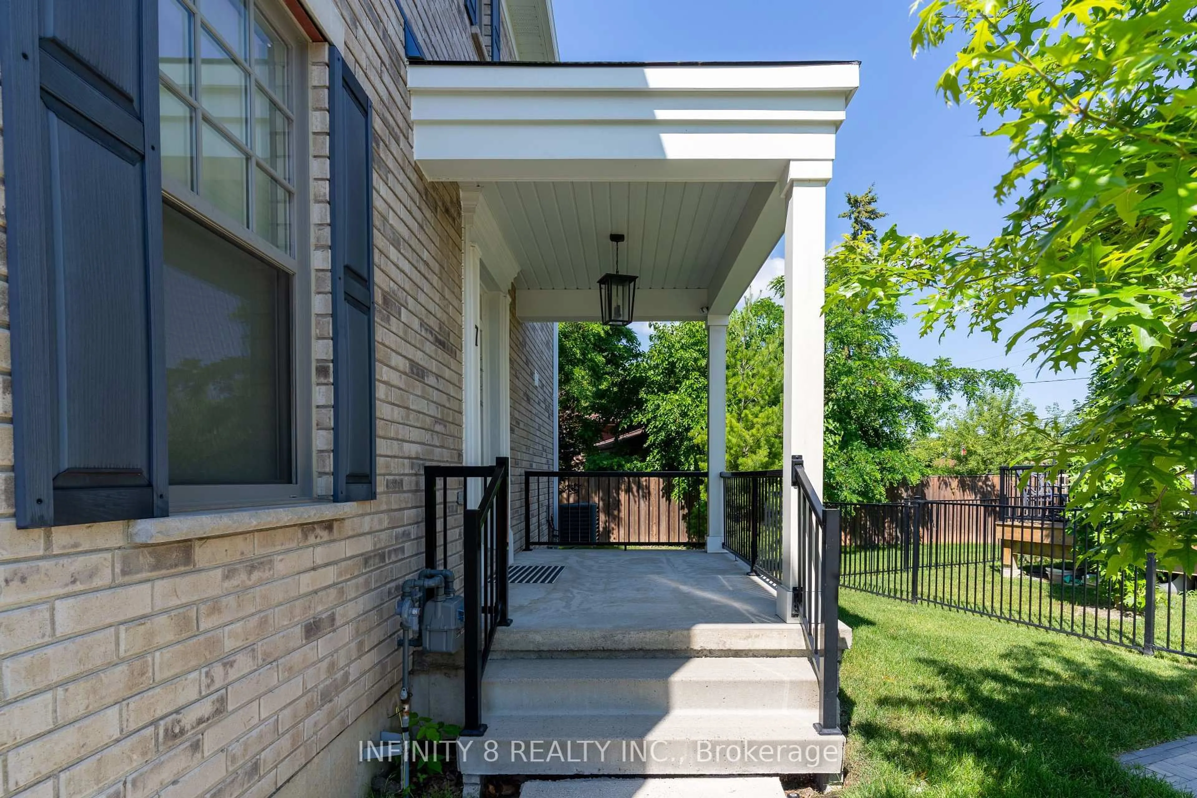 Home with brick exterior material, street for 7 ASPEN COMMON, St. Catharines Ontario L2S 2B3