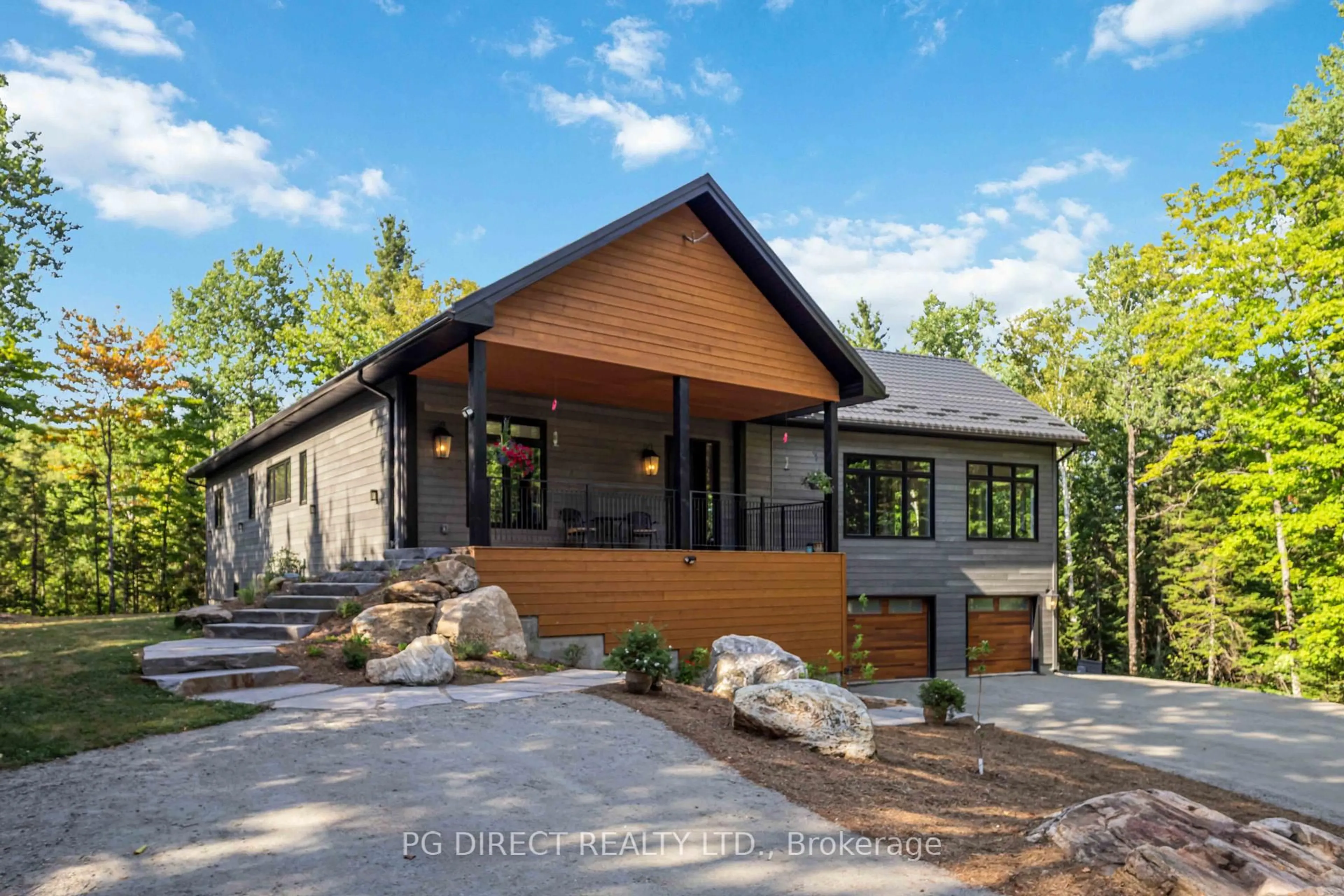 Home with brick exterior material, mountain view for 239 Mountain St, Dysart et al Ontario K0M 1S0