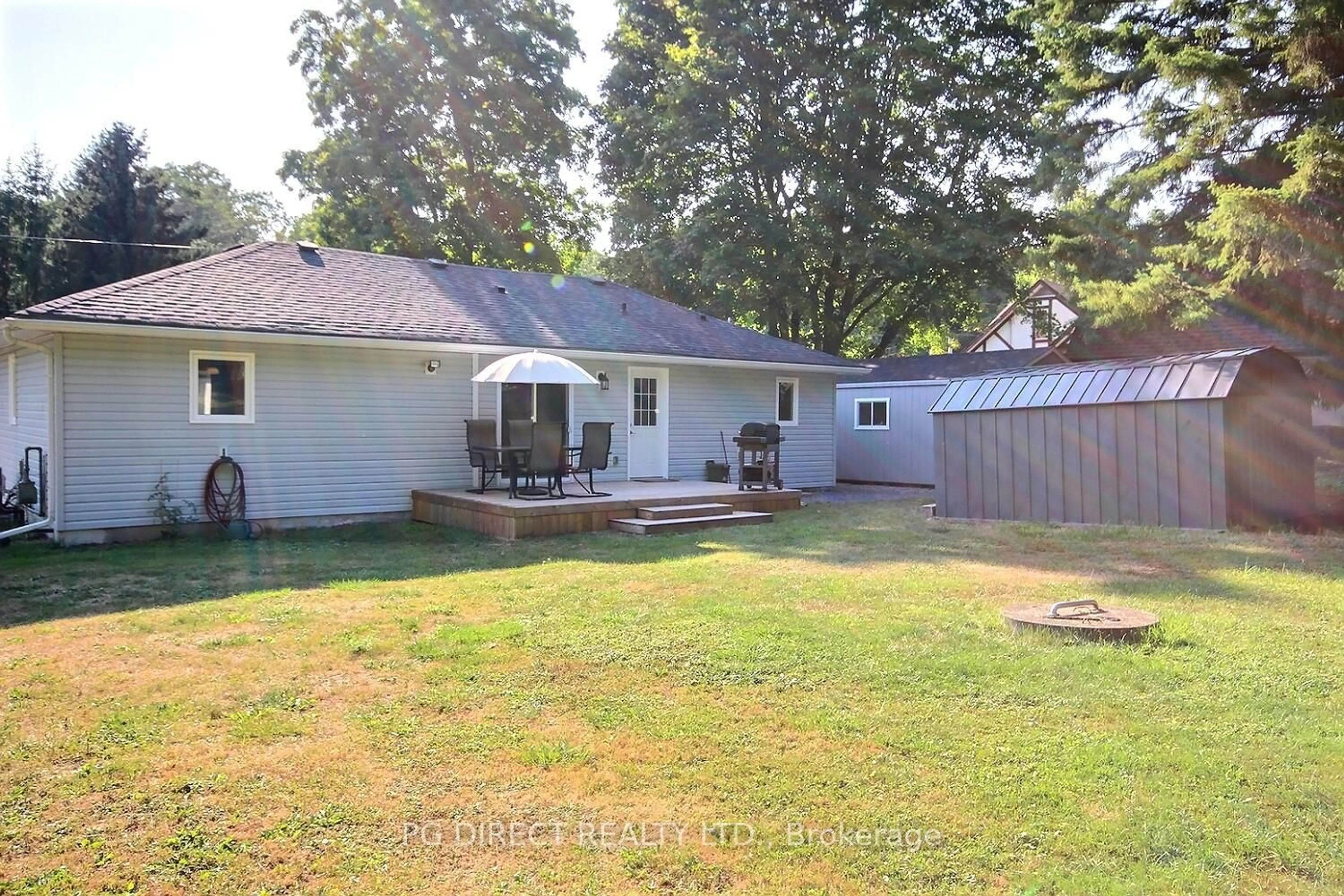 A pic from outside/outdoor area/front of a property/back of a property/a pic from drone, unknown for 283 Drewery St, Brighton Ontario K0K 1H0