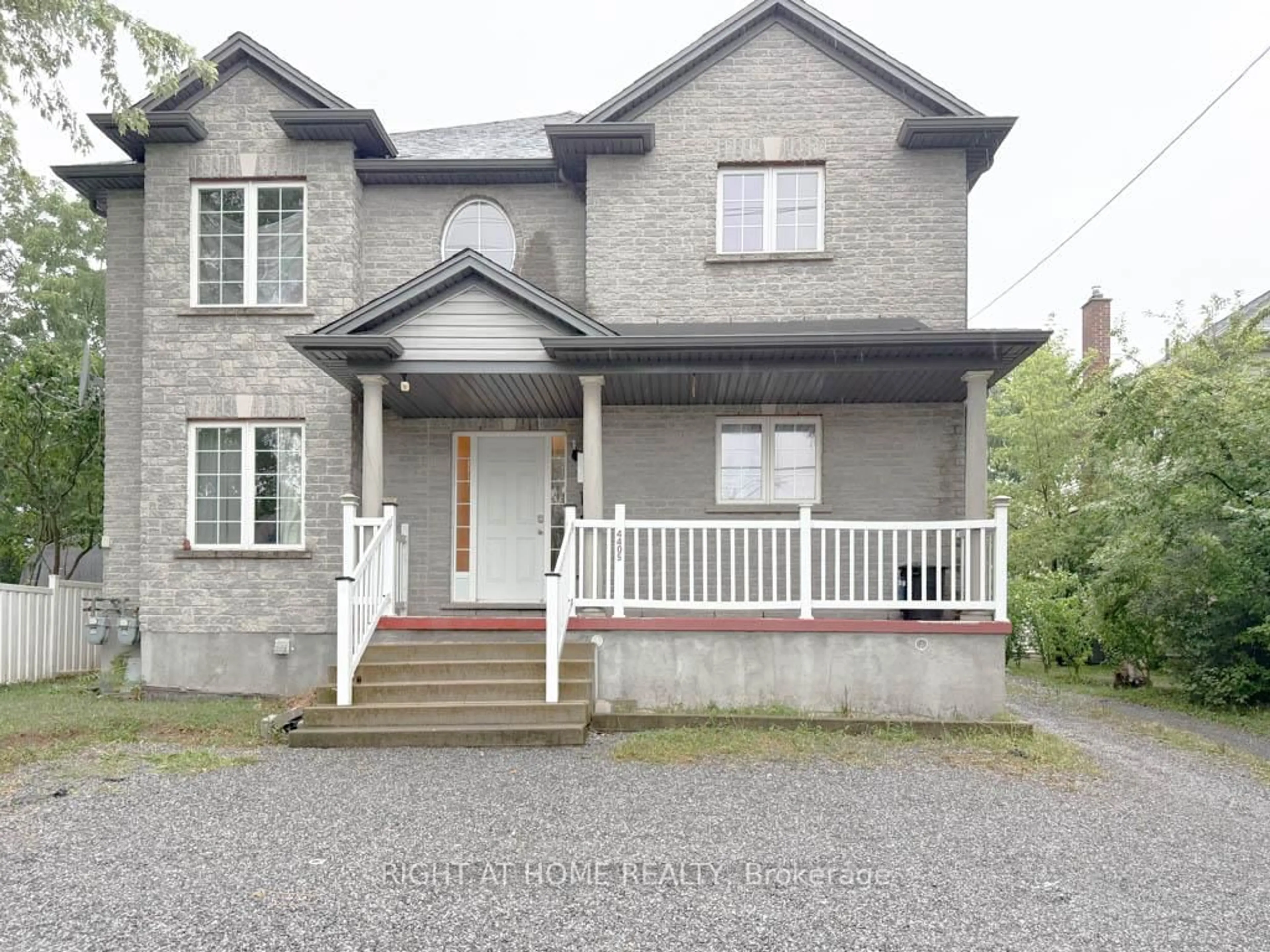 Home with brick exterior material, street for 4405 Simcoe St, Niagara Falls Ontario L2E 1T7