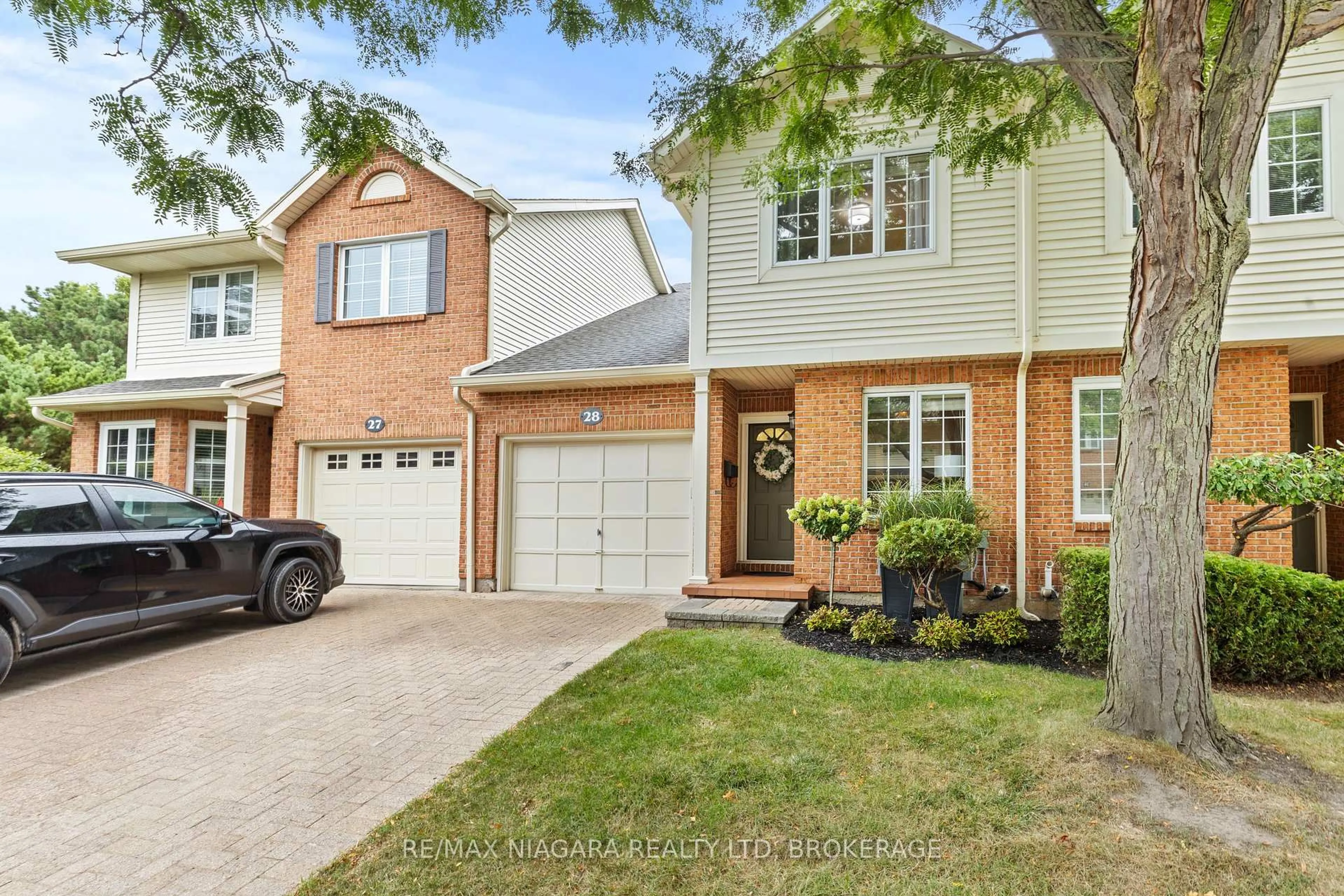 Home with brick exterior material, street for 275 Pelham Rd #28, St. Catharines Ontario L2S 3B9