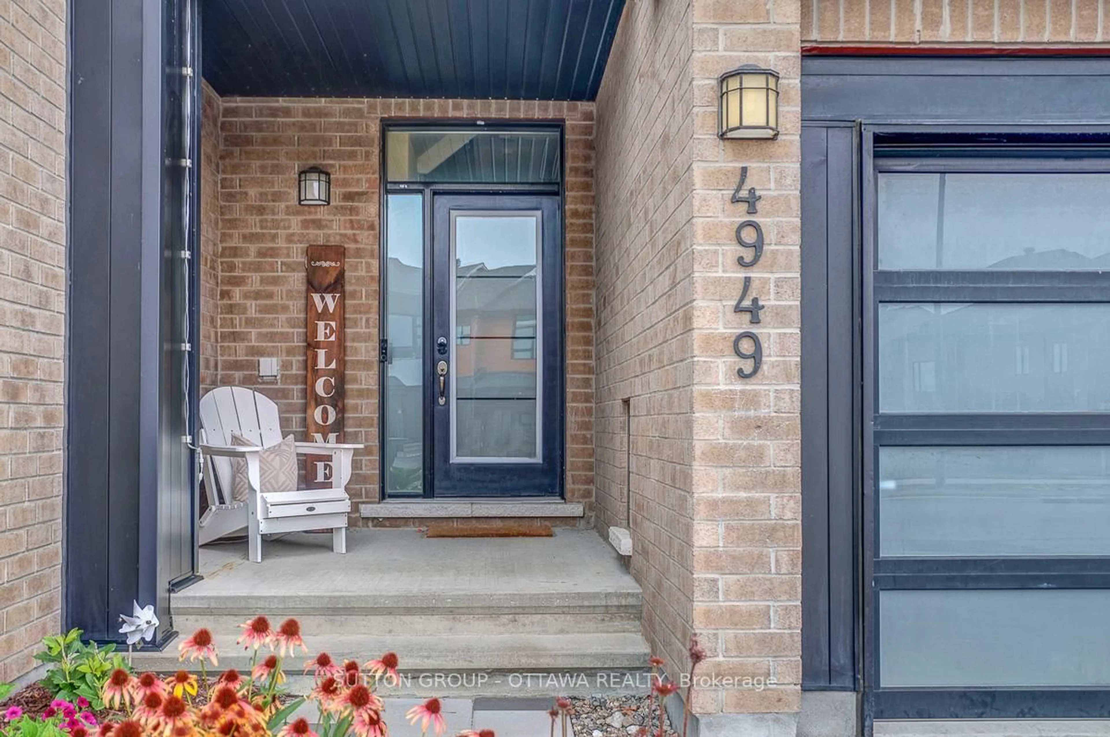 Unknown for 4949 Abbott St, Ottawa Ontario K2S 1E7