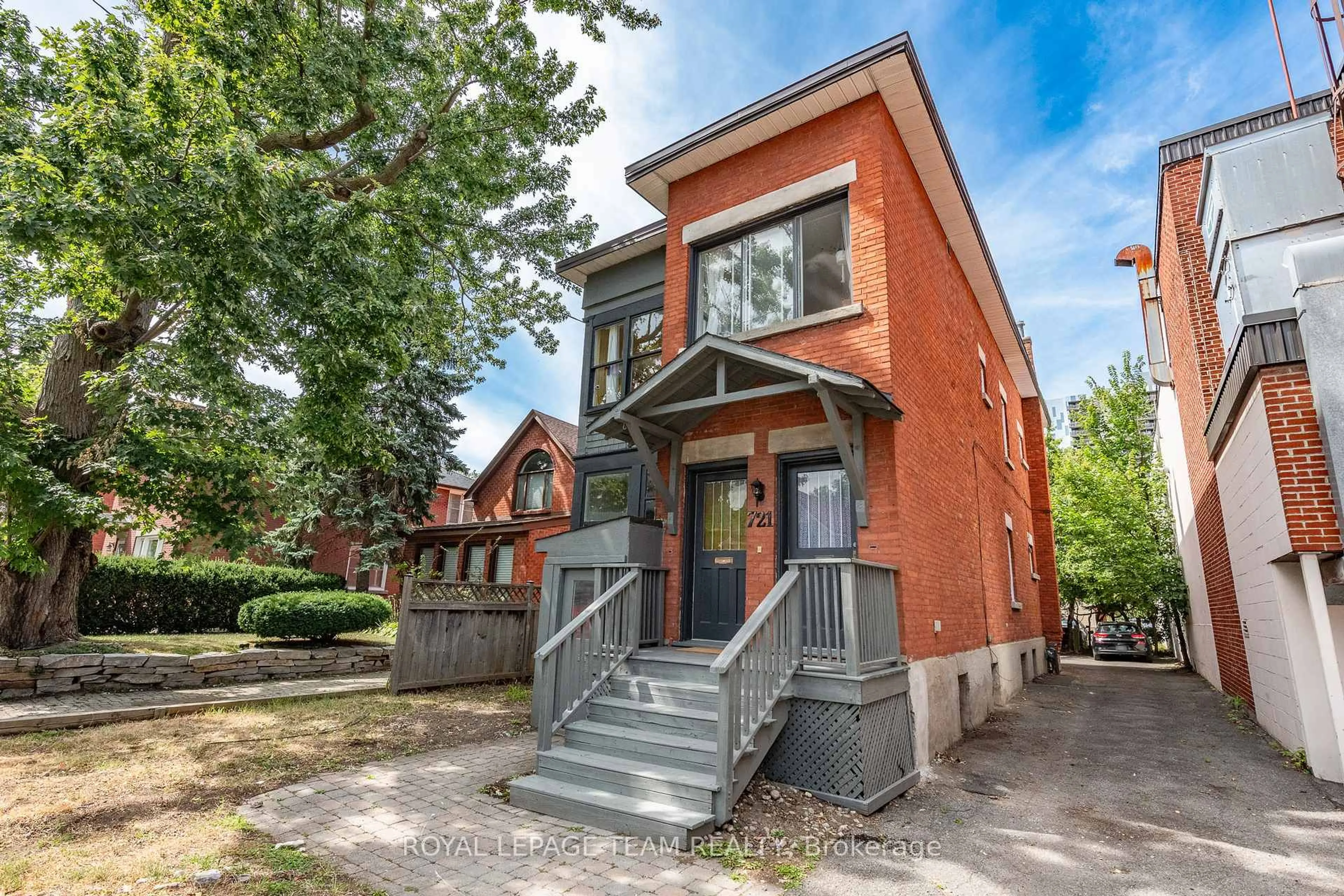 Home with brick exterior material, street for 721 Cooper St, Ottawa Ontario K1R 5J5