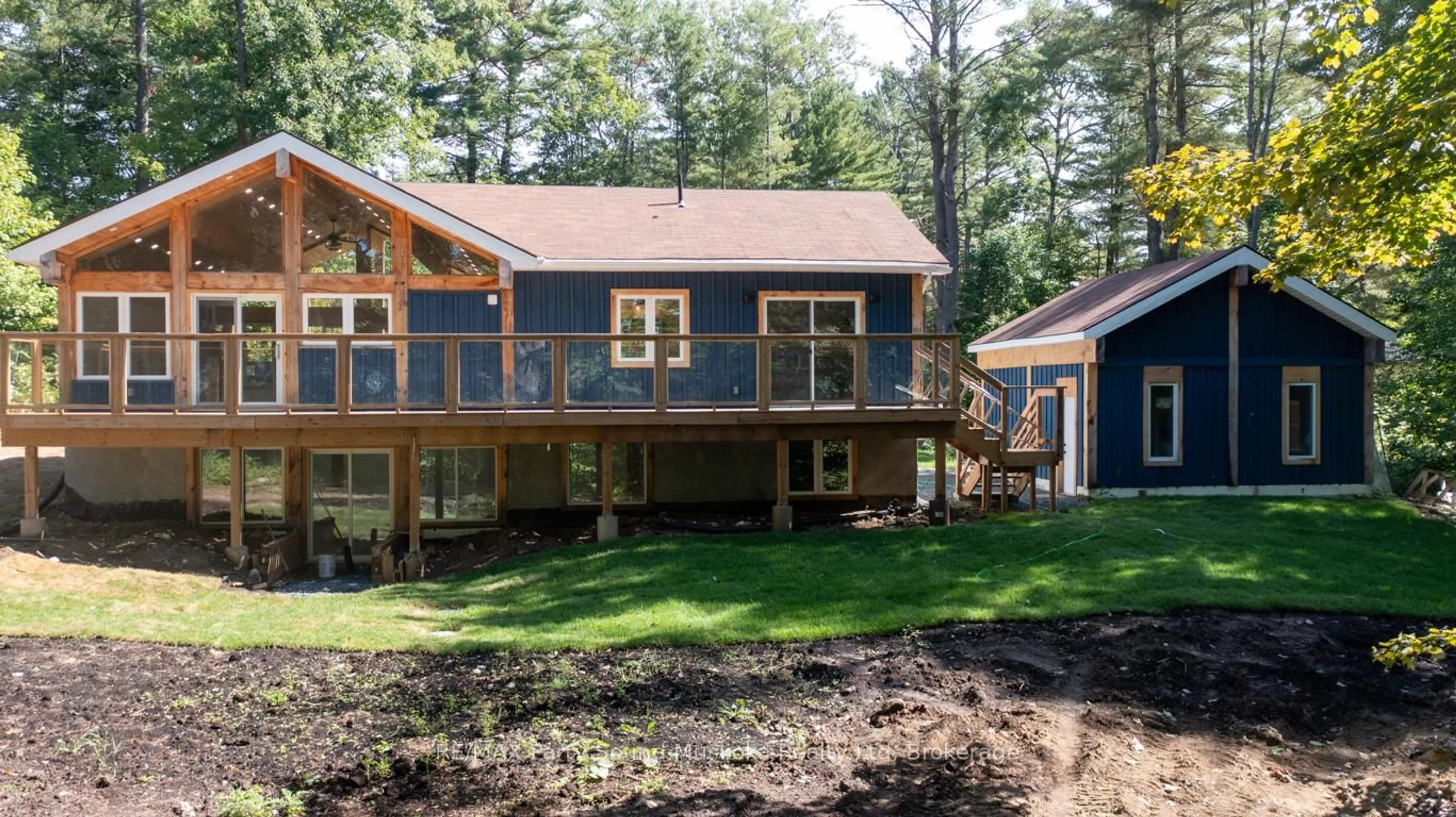 Home with vinyl exterior material, unknown for 15 Rankin Lake Rd, Seguin Ontario P2A 0B2