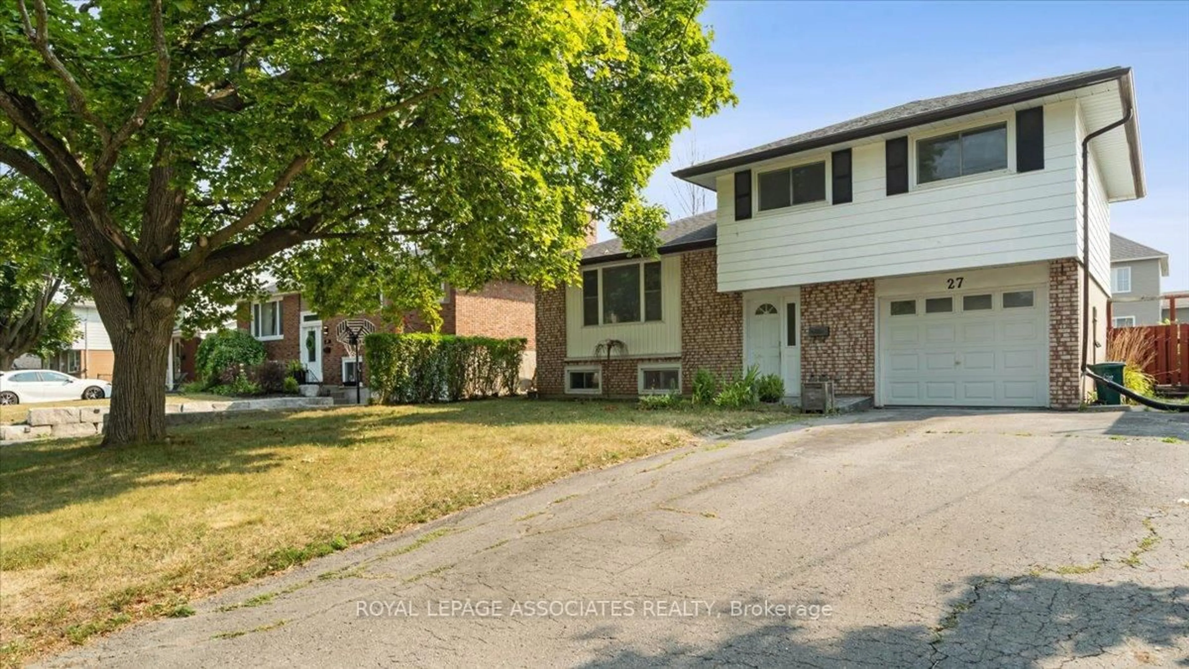 Home with vinyl exterior material, street for 27 Janlyn Cres, Belleville Ontario K8N 1L1