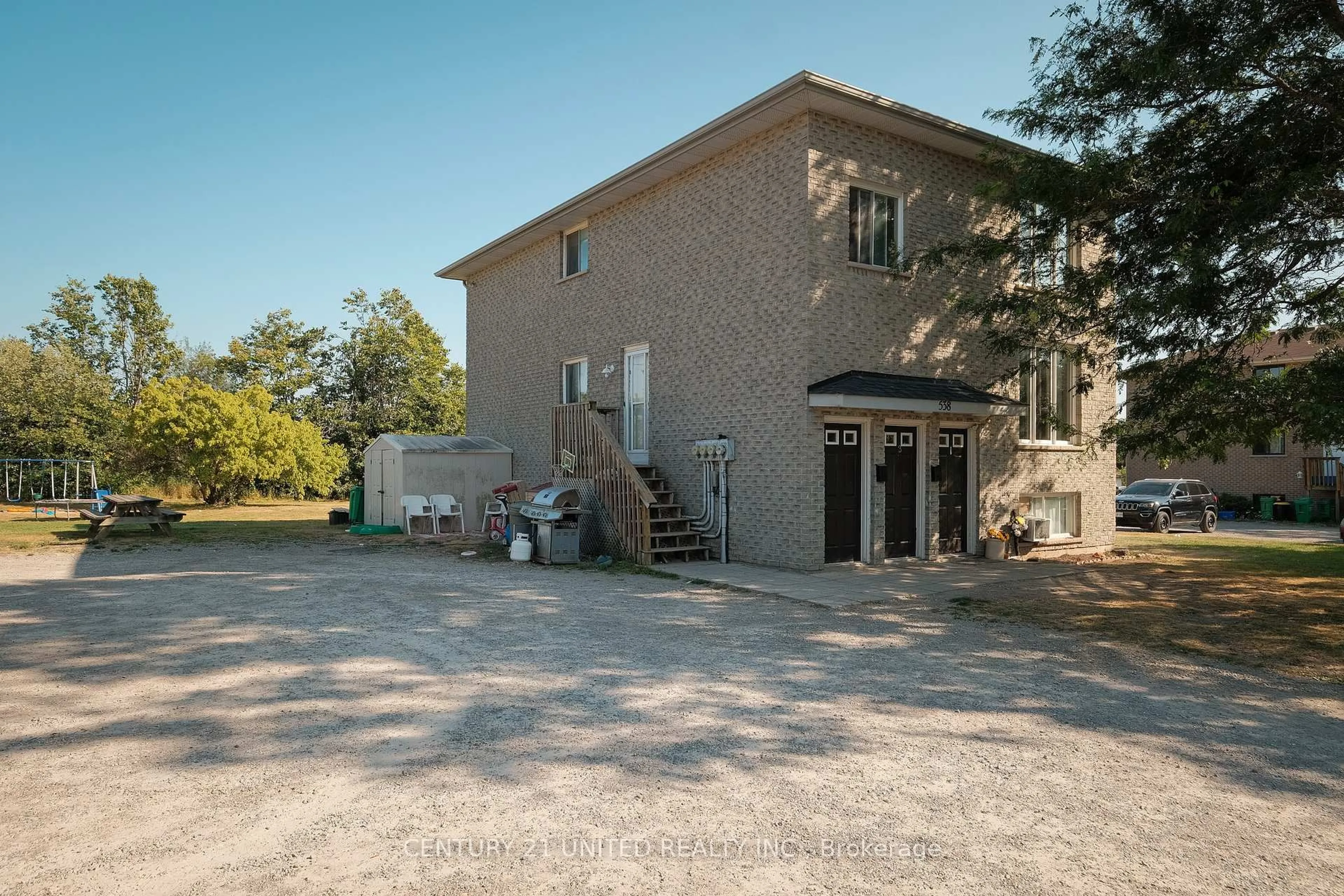 A pic from outside/outdoor area/front of a property/back of a property/a pic from drone, unknown for 538 Crystal Dr, Peterborough South Ontario K9J 8H1