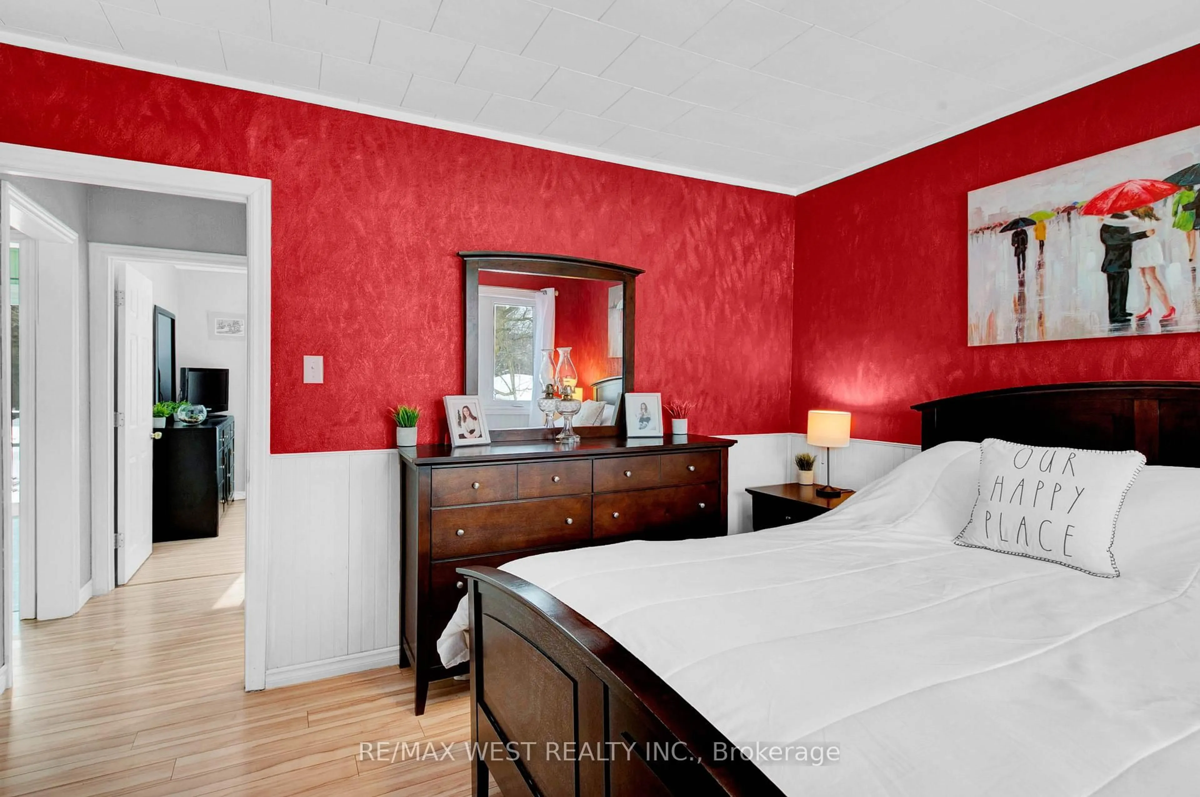 A pic of a room for 15 Millwood Rd, Erin Ontario N0B 1T0