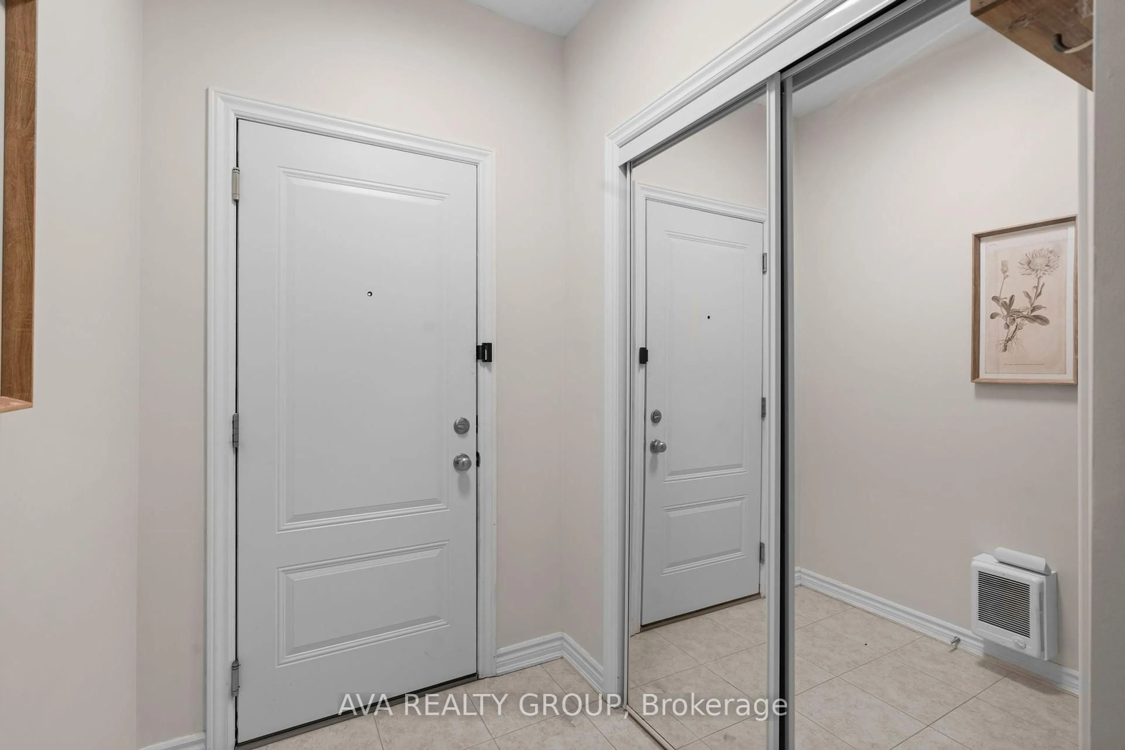 Indoor entryway for 304 Lapland Private, Ottawa Ontario K2V 0S2