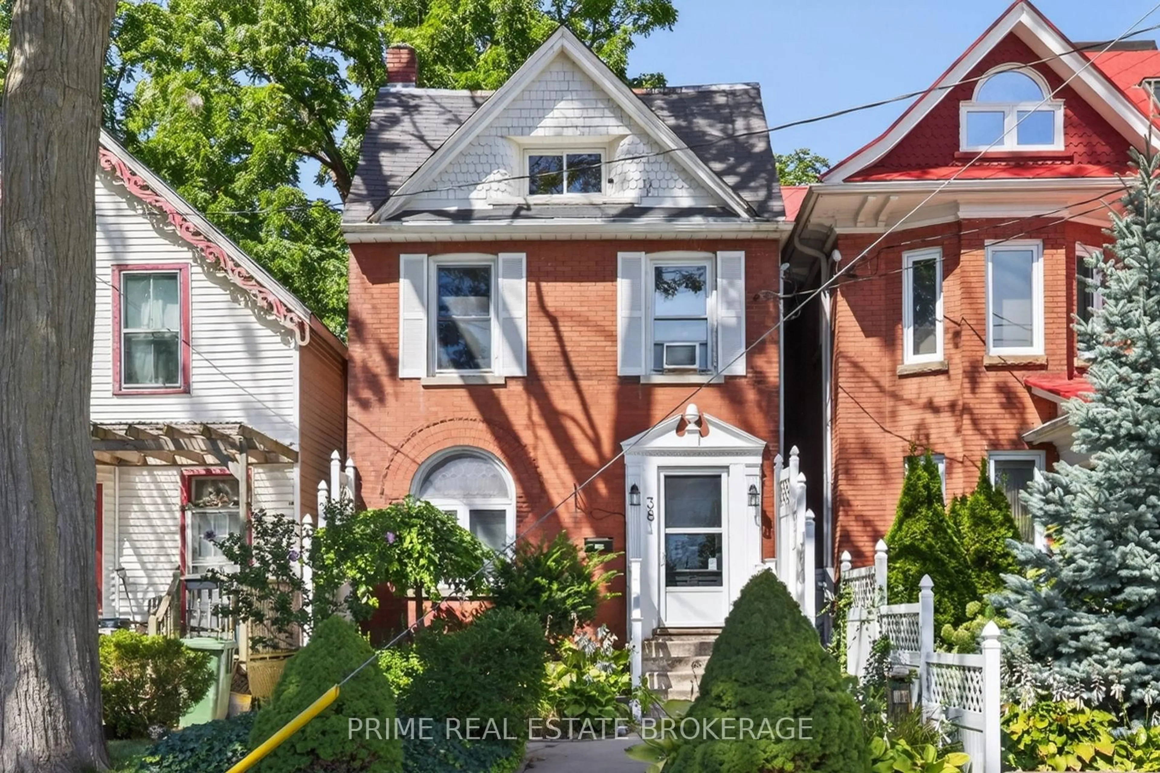 Home with brick exterior material, street for 38 Hincks St, St. Thomas Ontario N5R 3N6