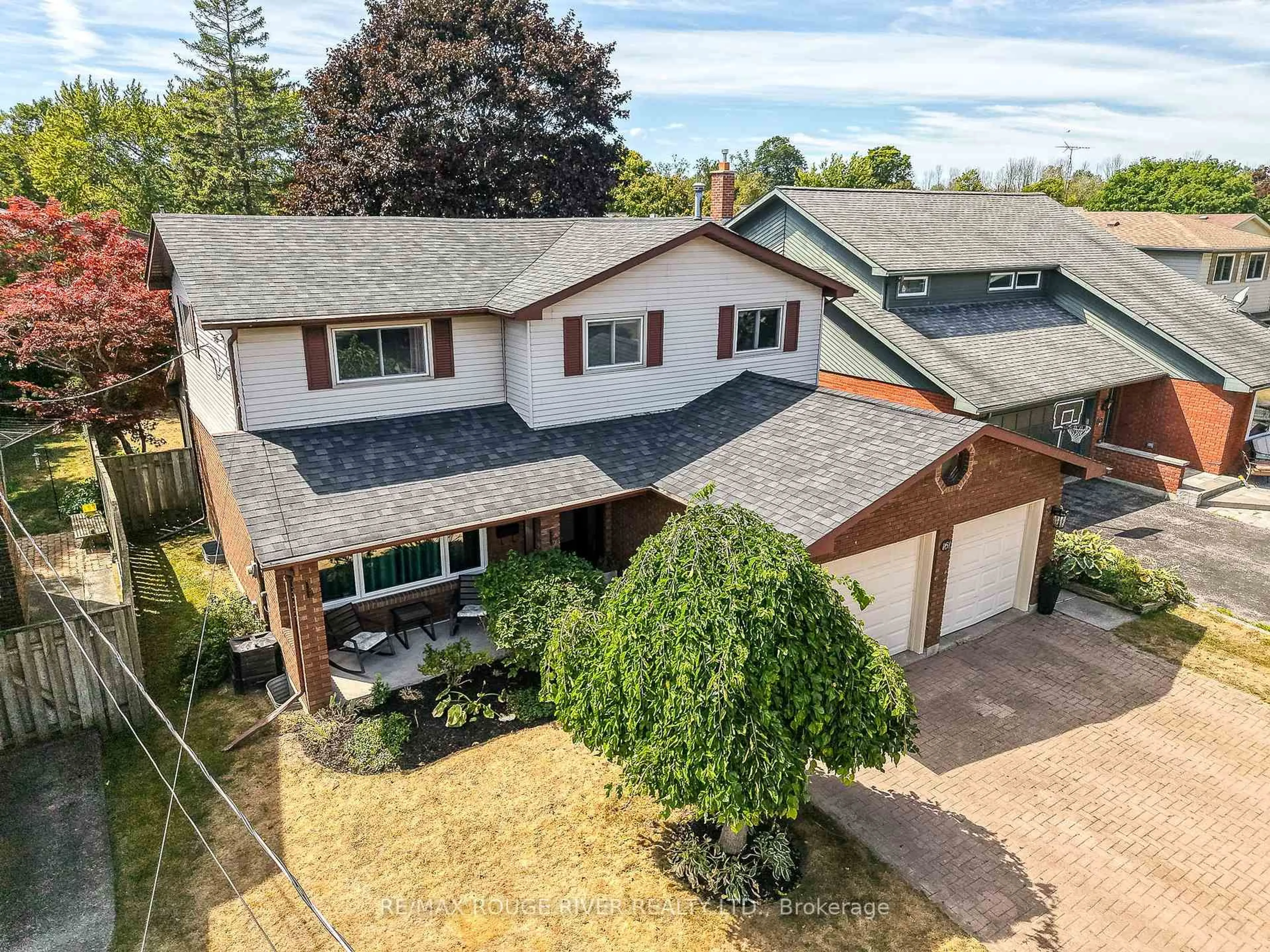 A pic from outside/outdoor area/front of a property/back of a property/a pic from drone, street for 161 Armour Crt, Cobourg Ontario K9A 4S6