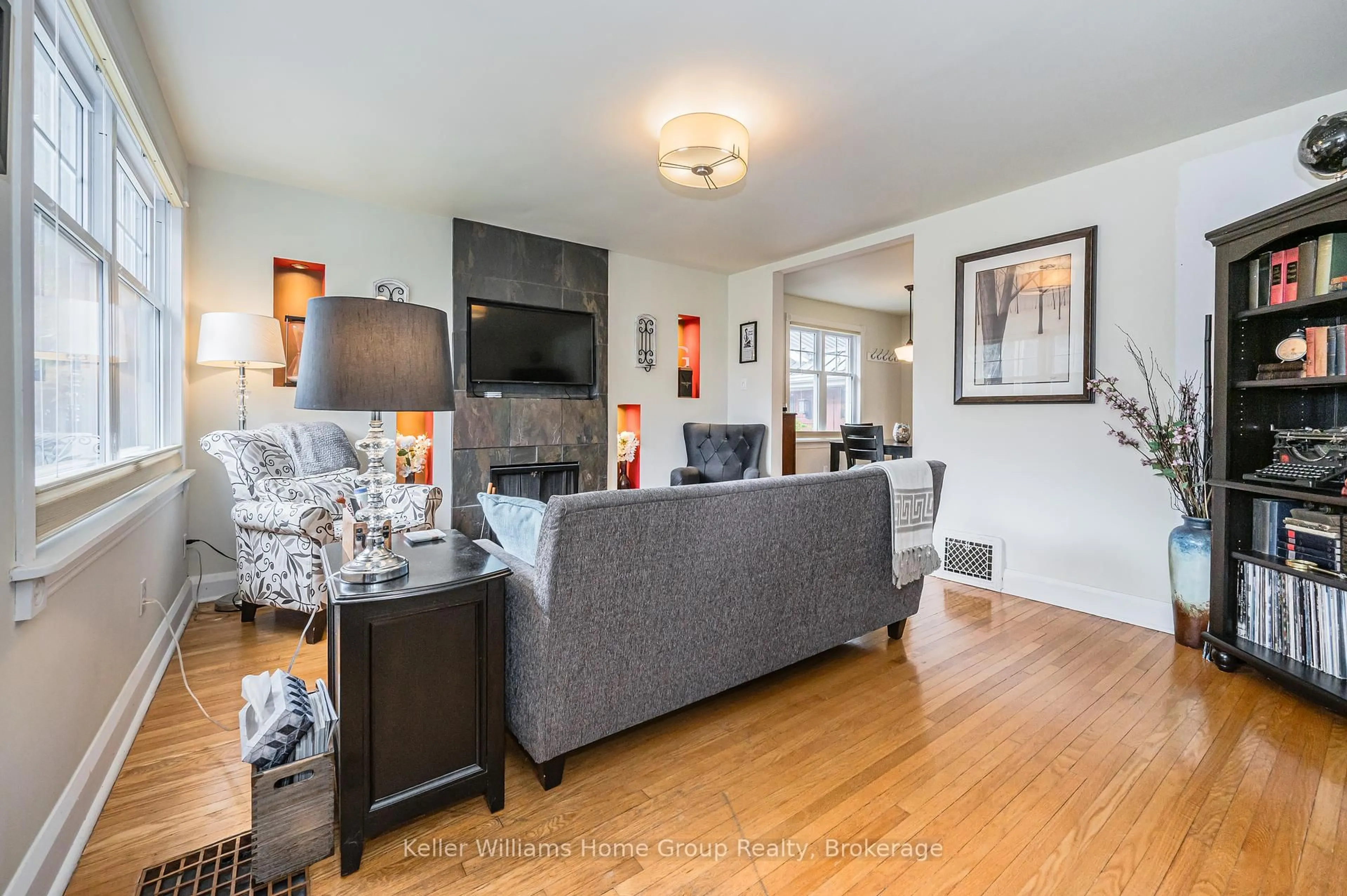 Living room with furniture, unknown for 48 Dane St, Kitchener Ontario N2H 3H7