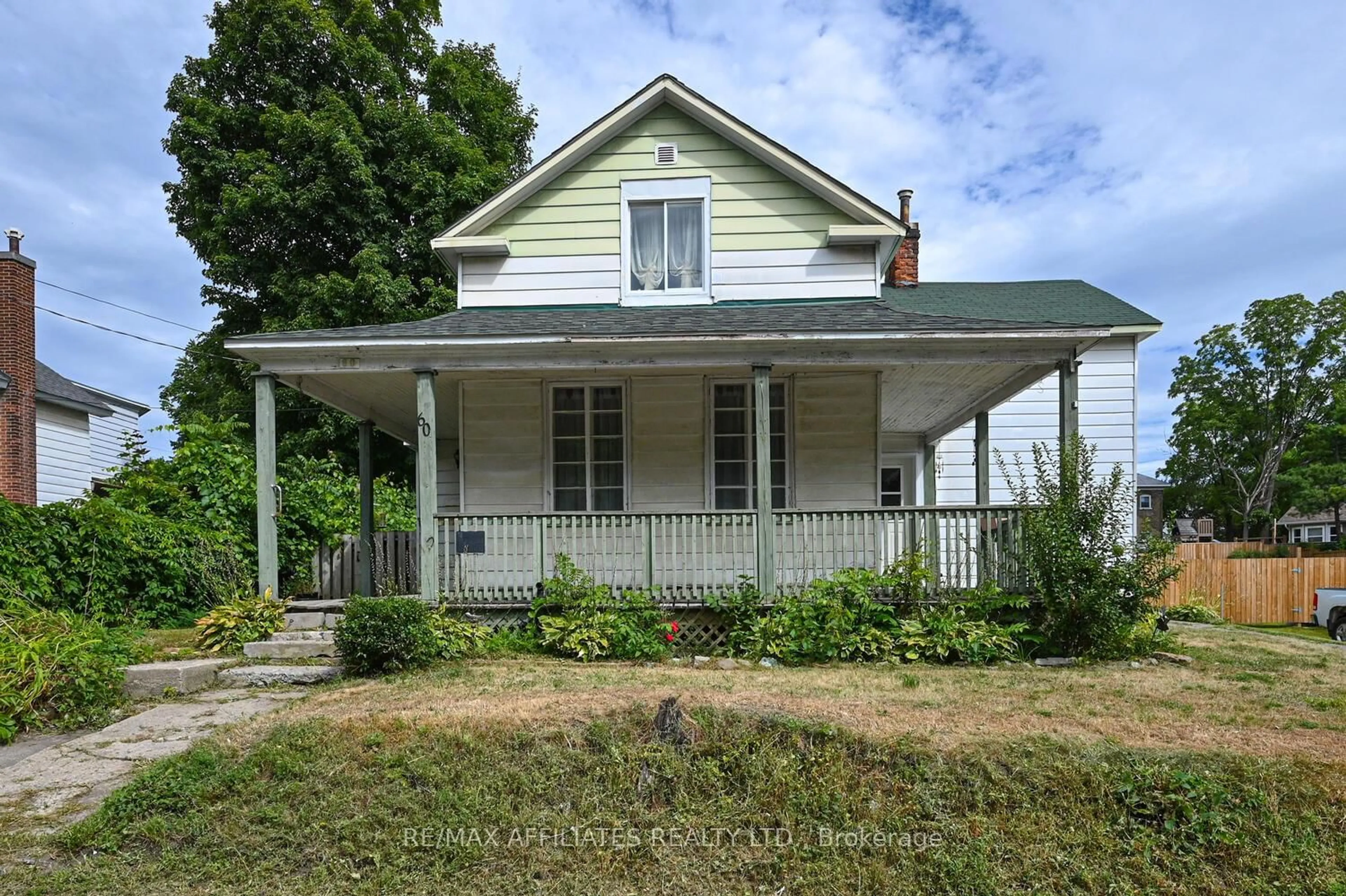 Unknown for 60 Chambers St, Smiths Falls Ontario K7A 2Y6