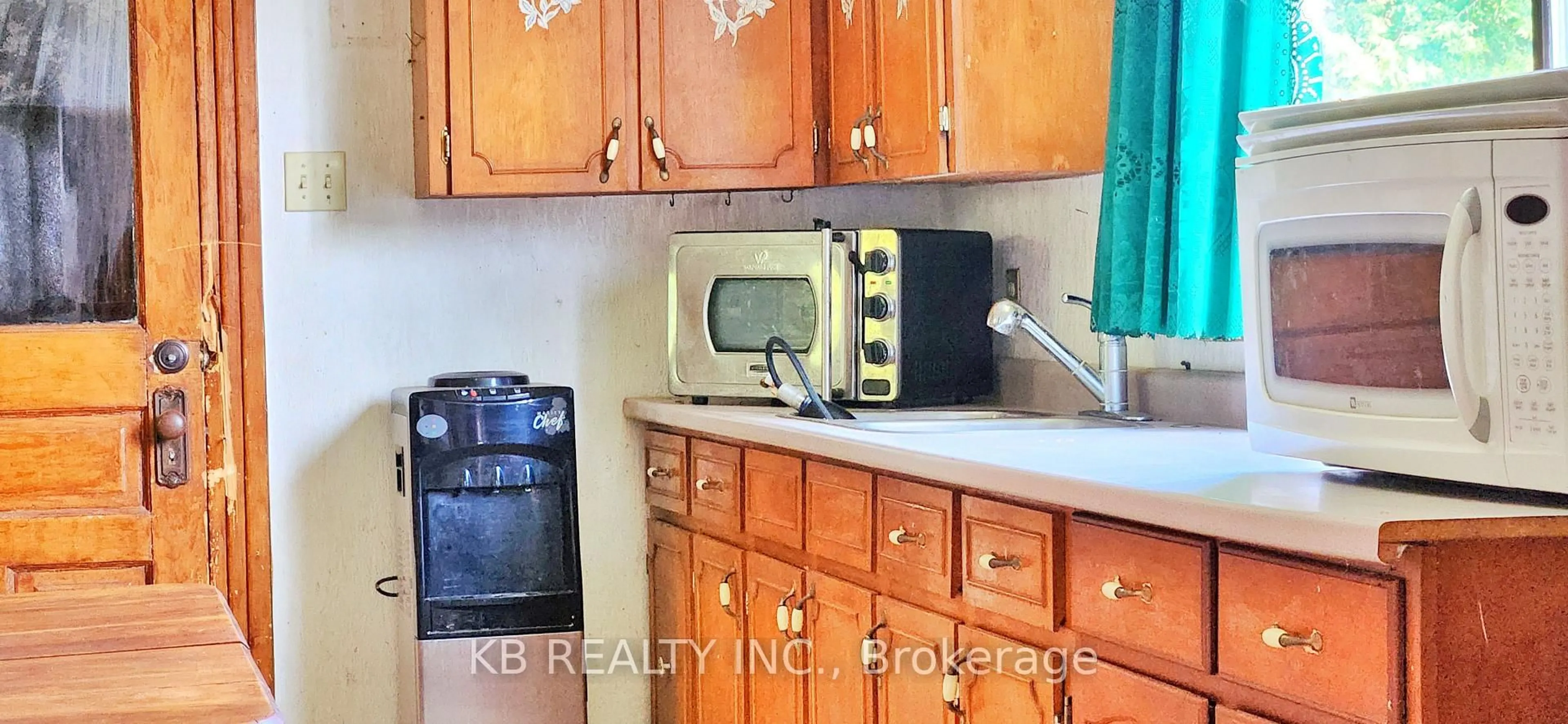 Standard kitchen, unknown for 1033 Bridge St, Barry's Bay Ontario K0K 1B0