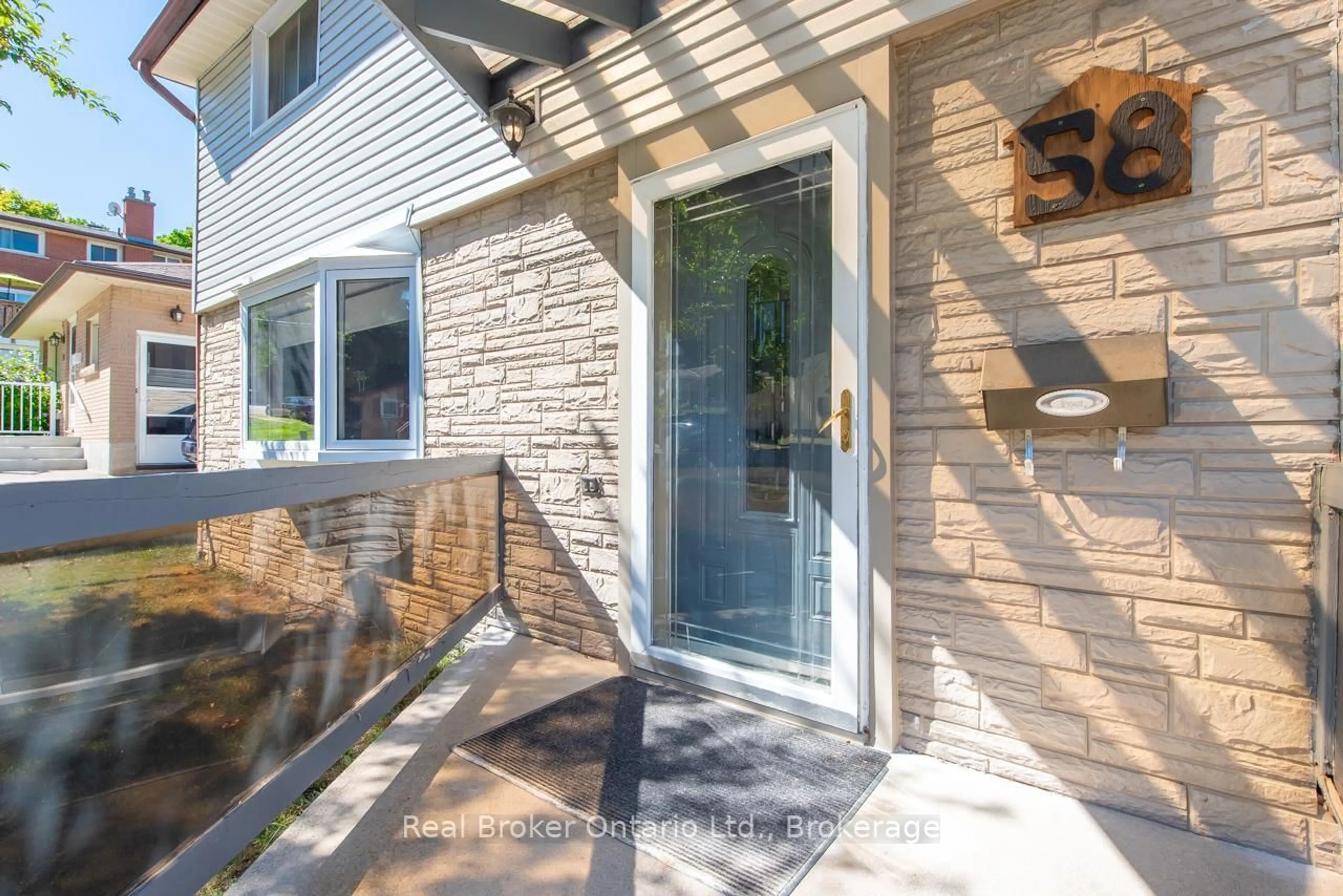Unknown for 58 fourth Ave, Cambridge Ontario N1S 2E1