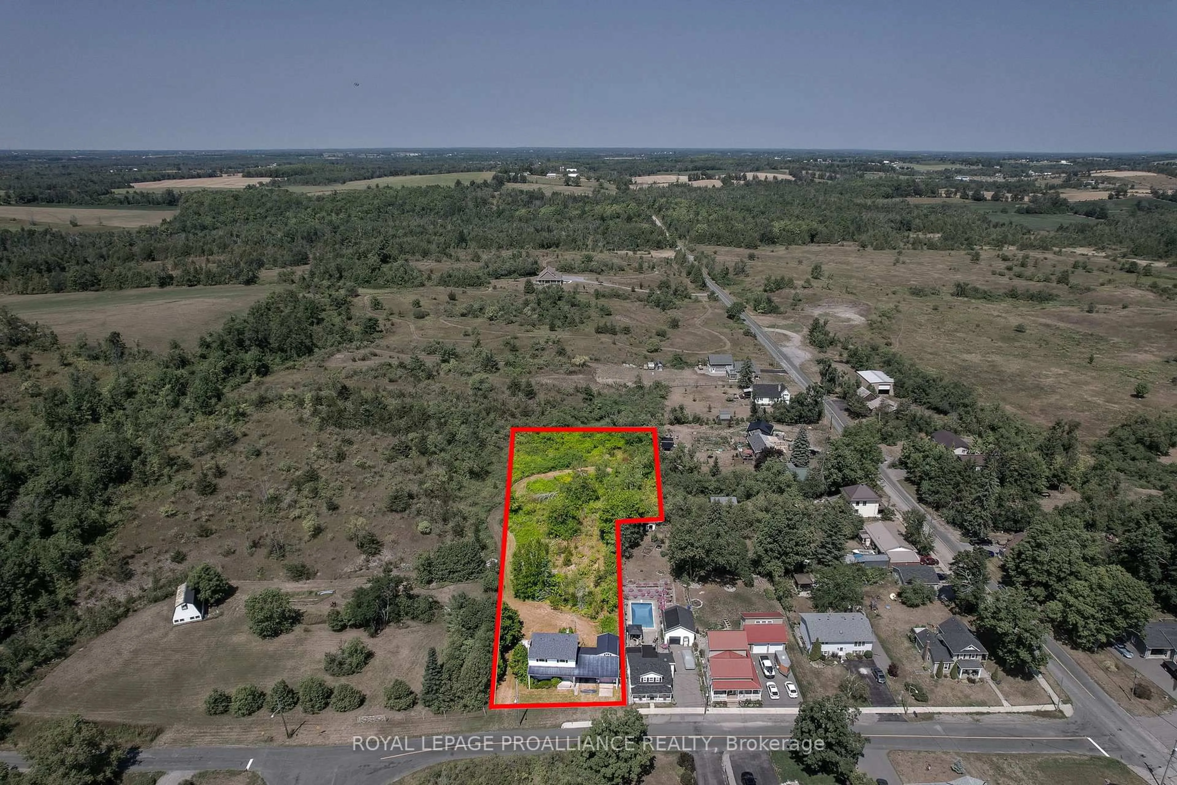 A pic from outside/outdoor area/front of a property/back of a property/a pic from drone, building for 11 Division St, Trent Hills Ontario K0L 1Y0