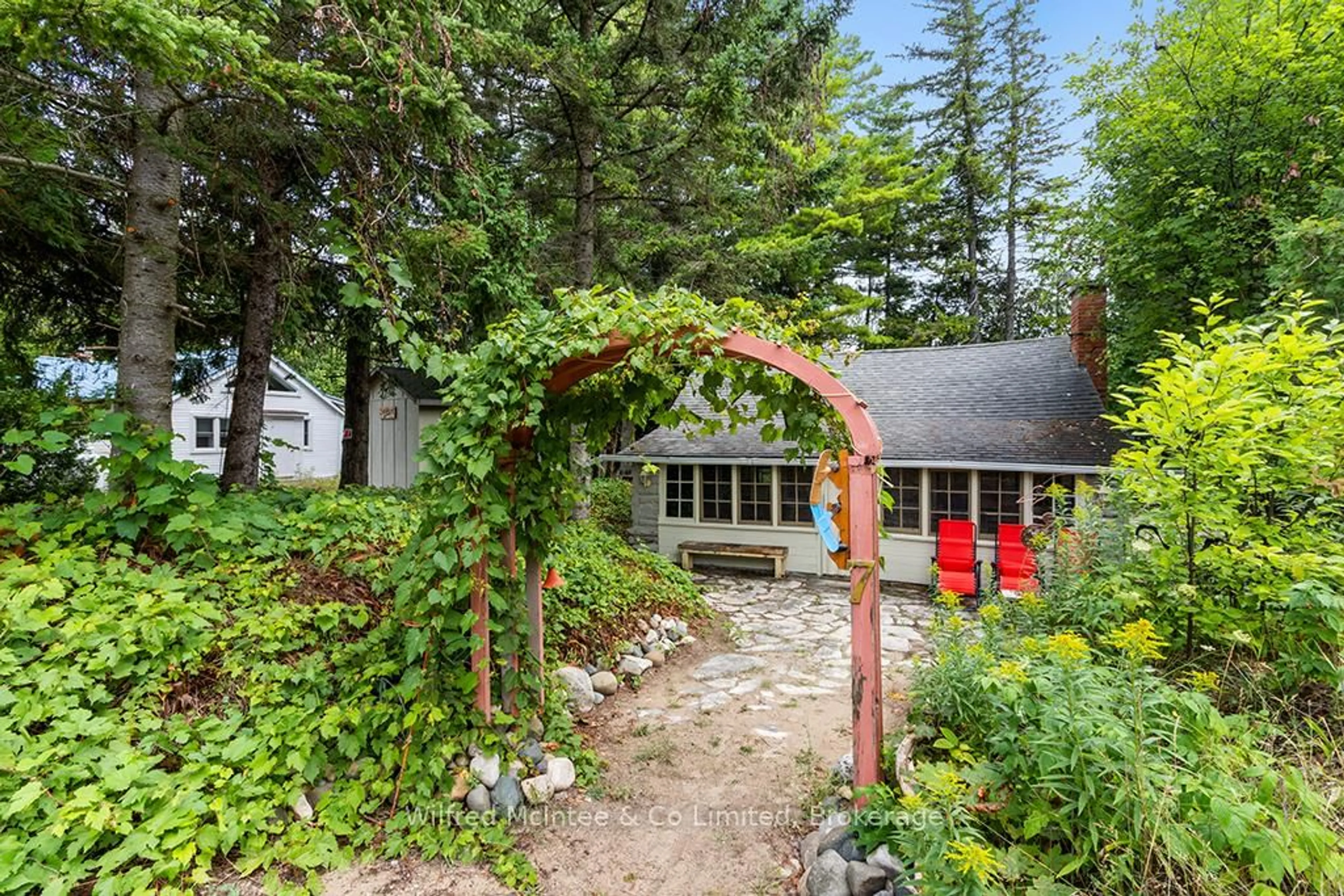 Patio, unknown for 7 6TH Ave, Native Leased Lands Ontario N0H 2G0