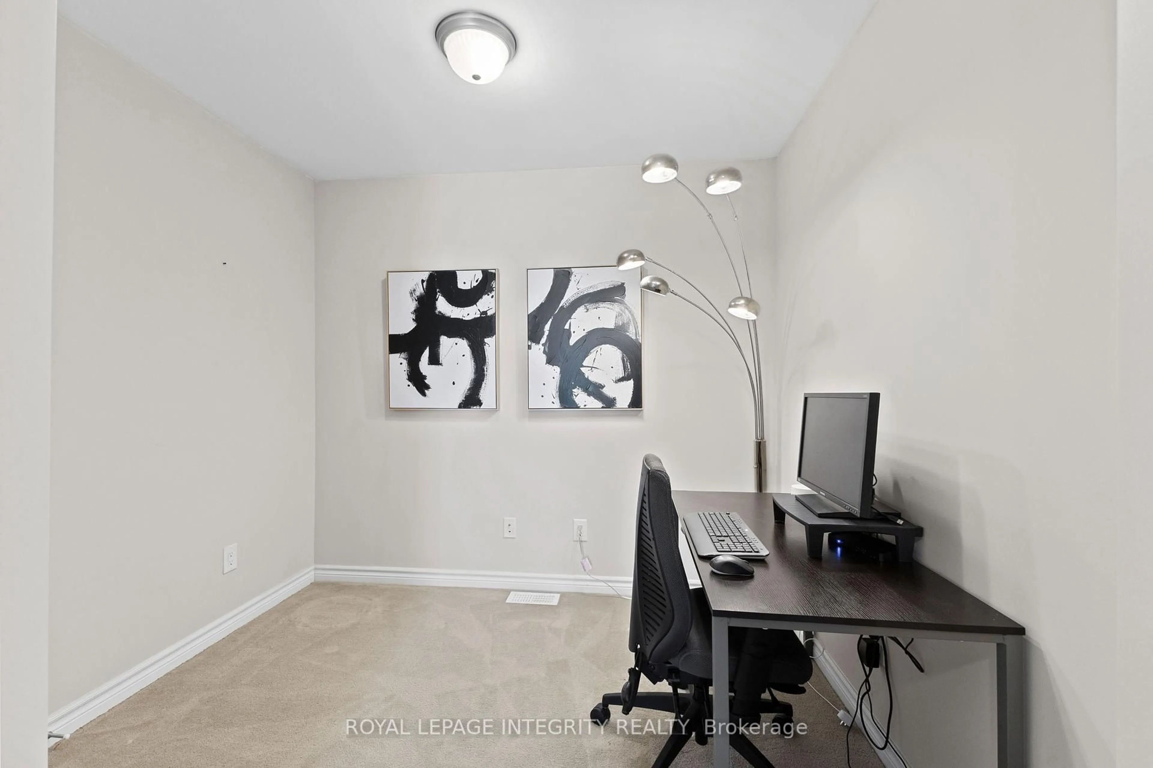 A pic of a room for 611 Compass St, Ottawa Ontario K1W 0J8