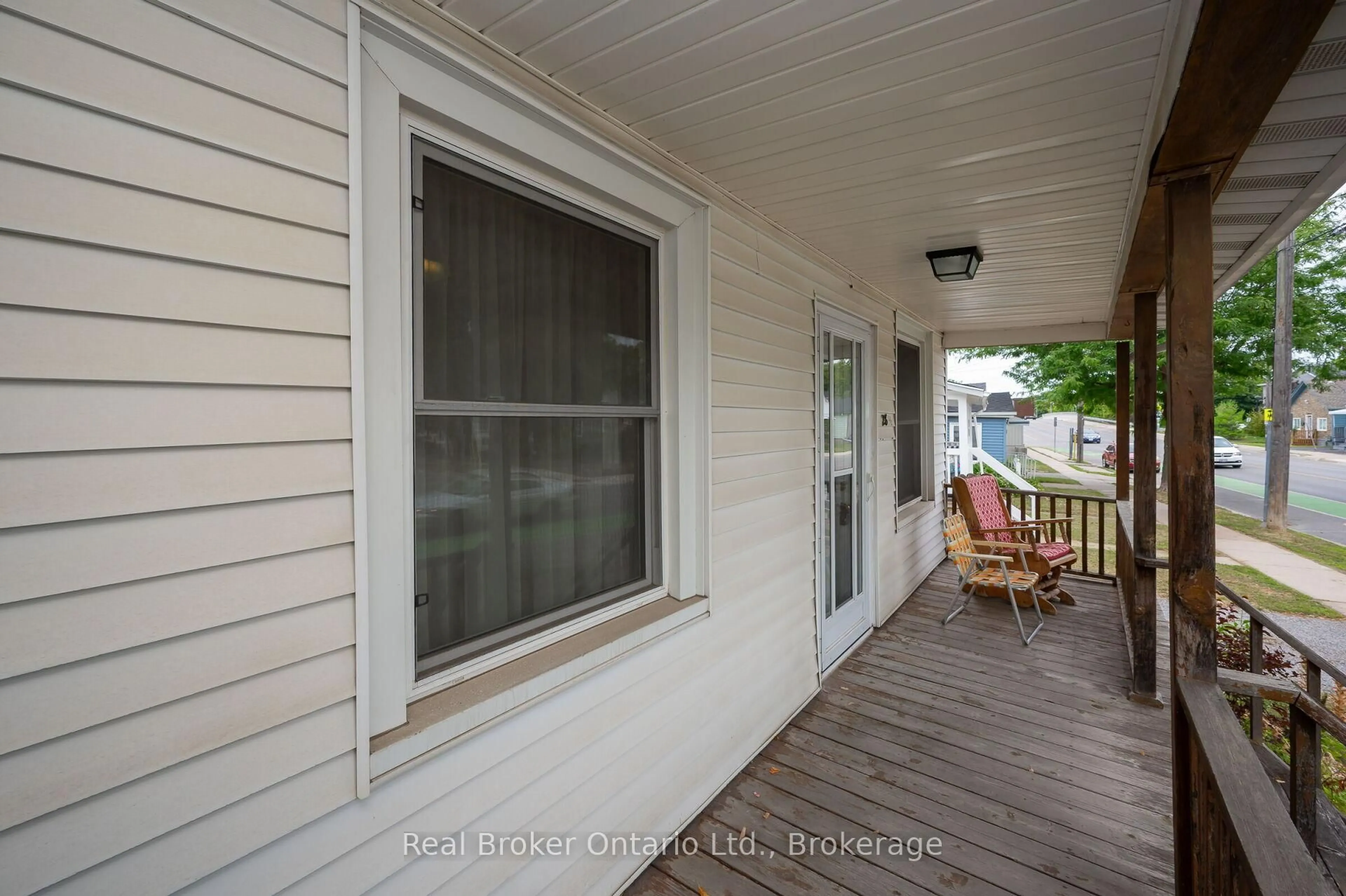 Unknown for 28-1/2 Pelham Rd, St. Catharines Ontario L2S 1R2