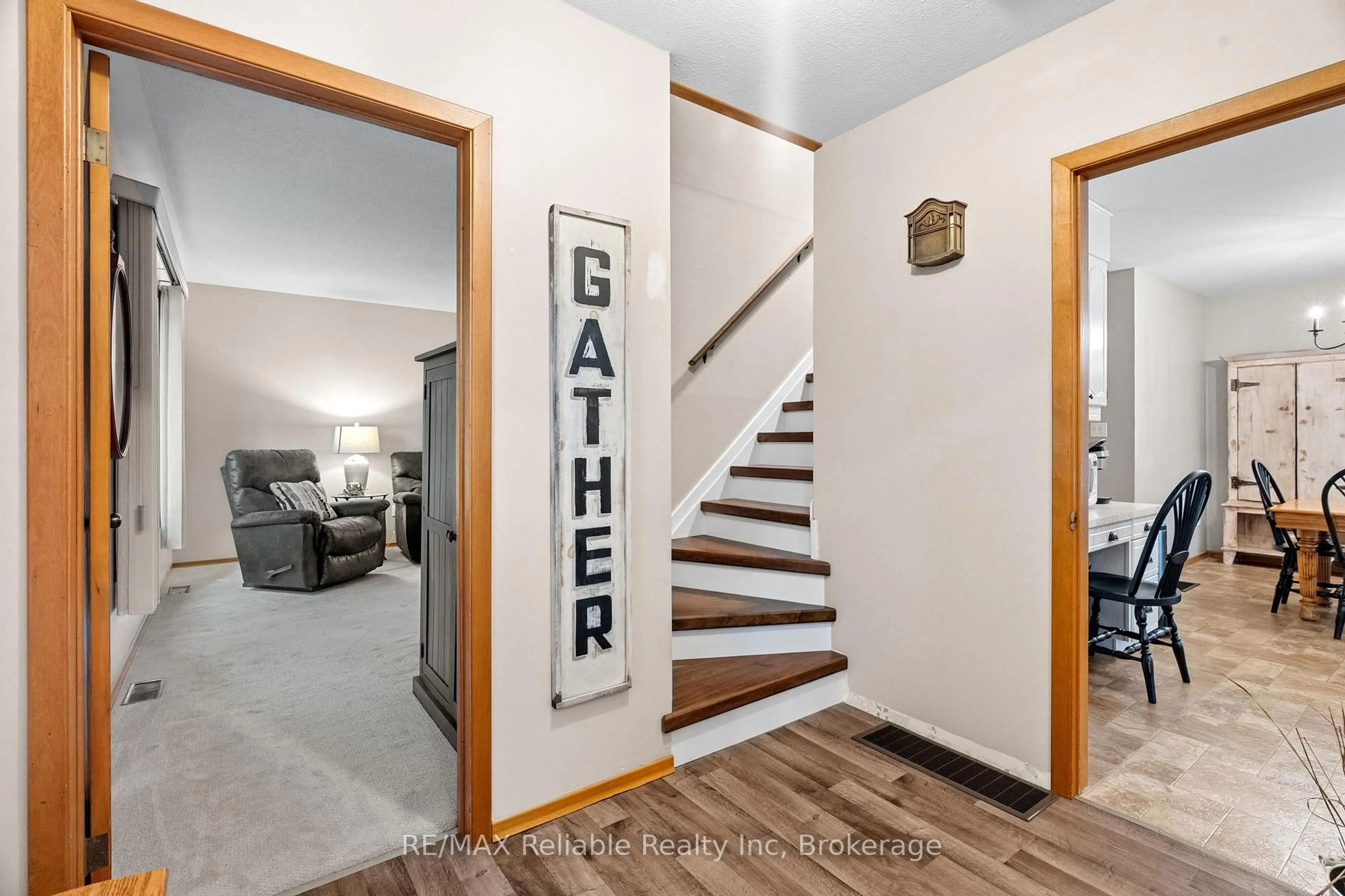 Indoor entryway for 88 East William St, Huron East Ontario N0K 1W0
