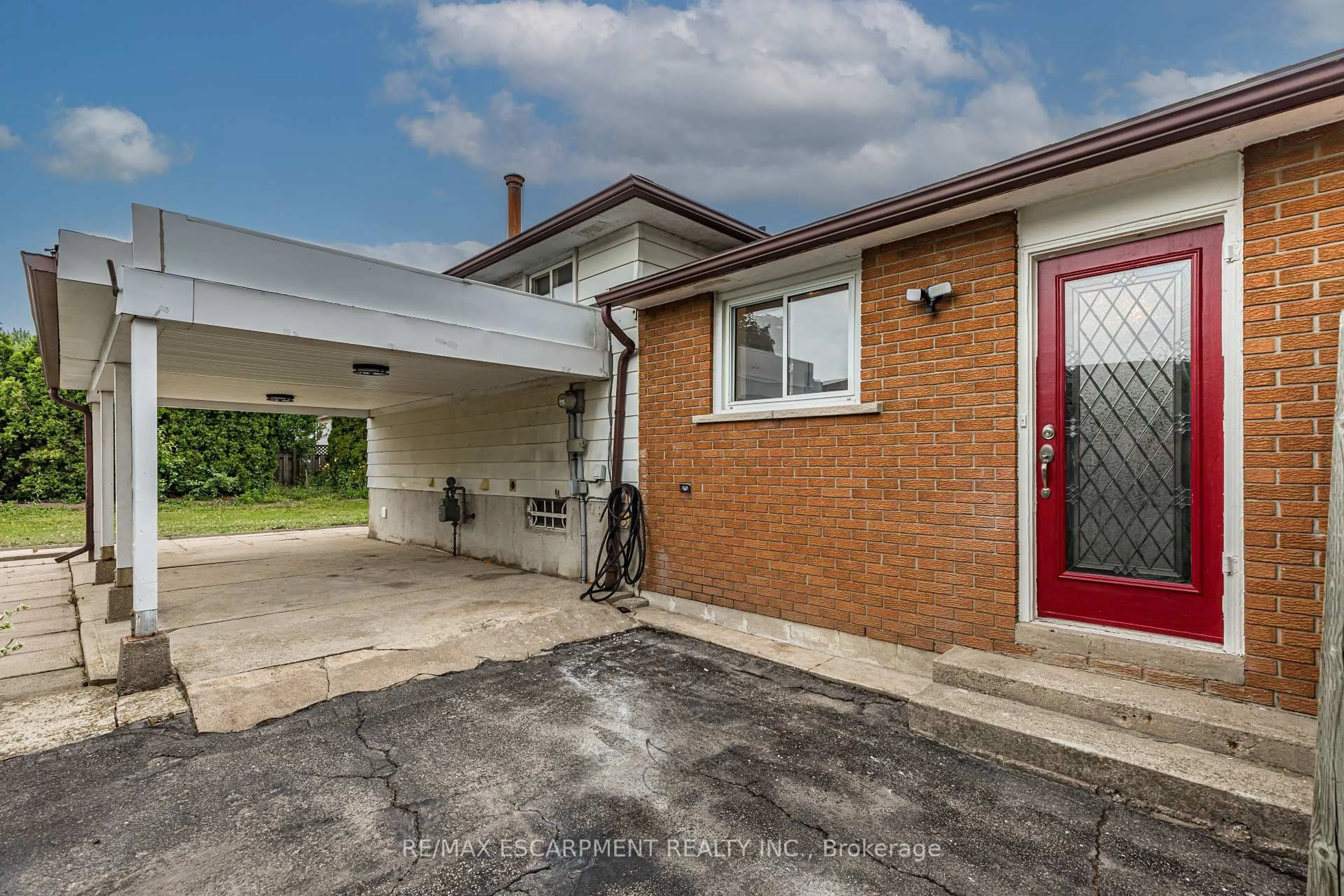 Unknown for 20 Laird Dr, Hamilton Ontario L8T 4L7