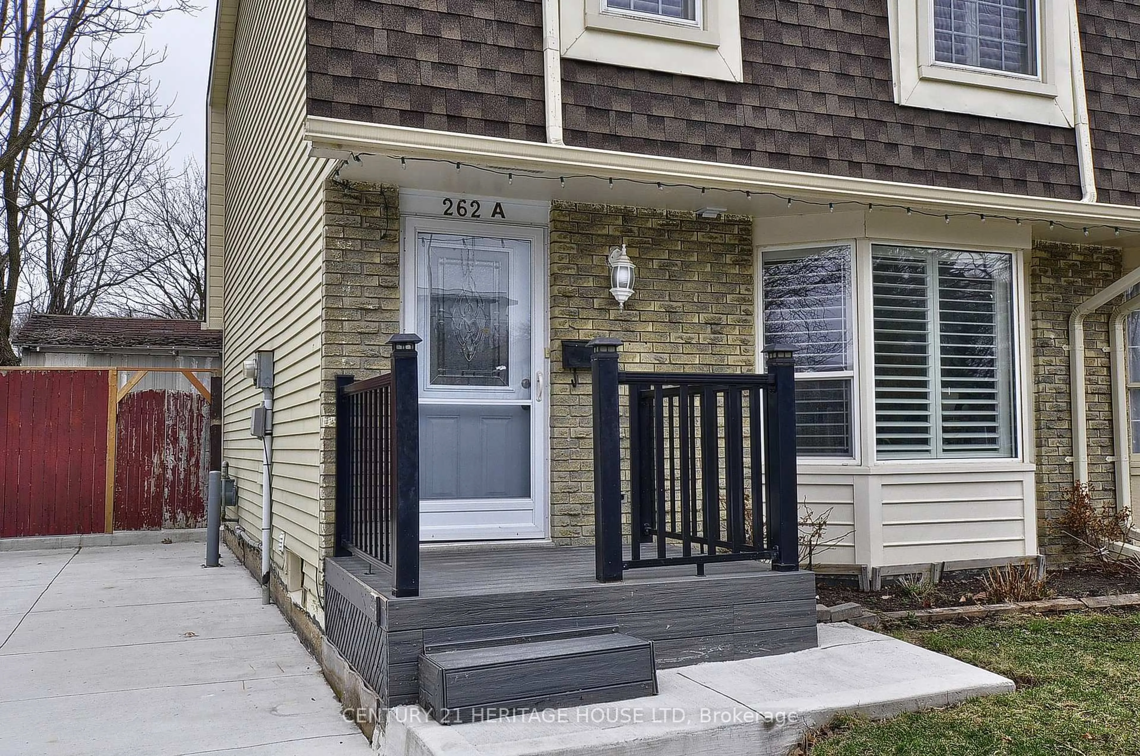 Home with vinyl exterior material, street for 262 Northlake Dr, Waterloo Ontario N2V 1A9