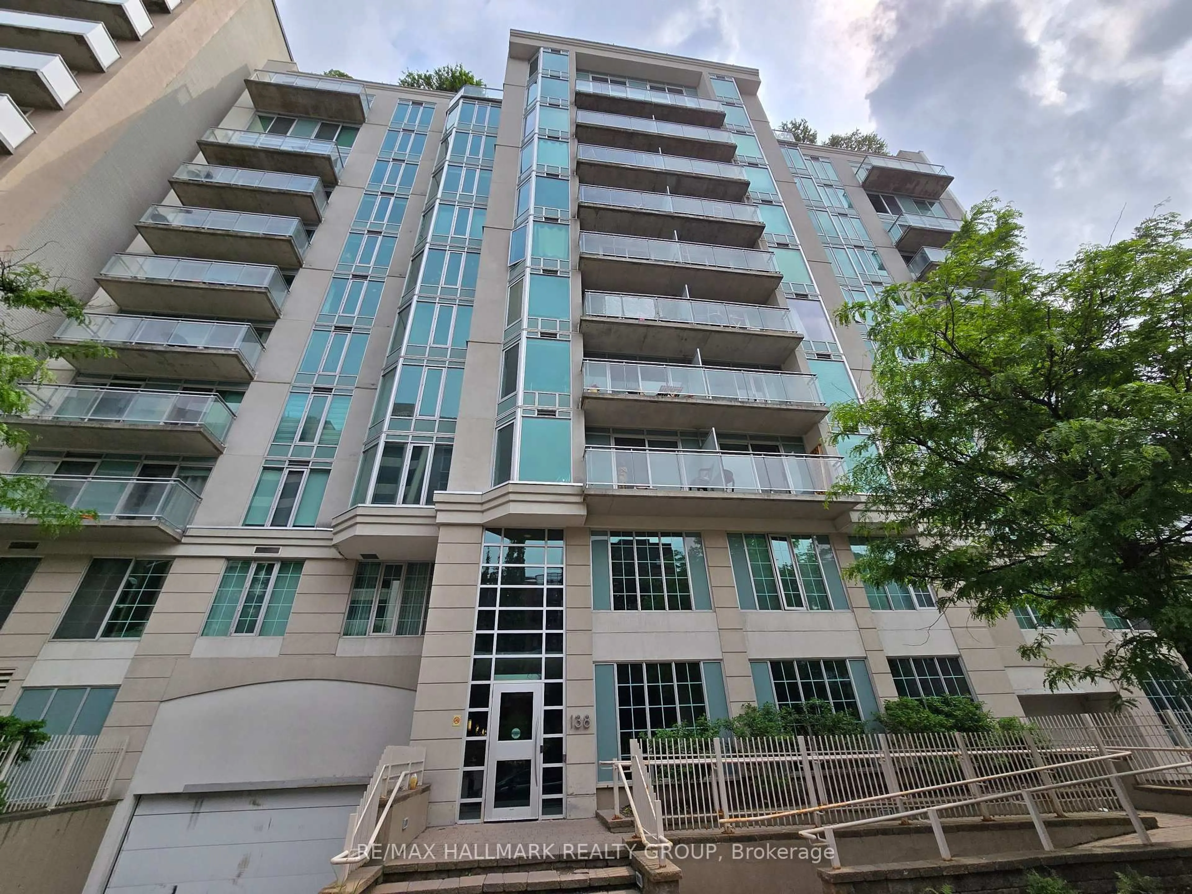 Unknown for 138 Somerset St #502, Ottawa Ontario K2P 0A3
