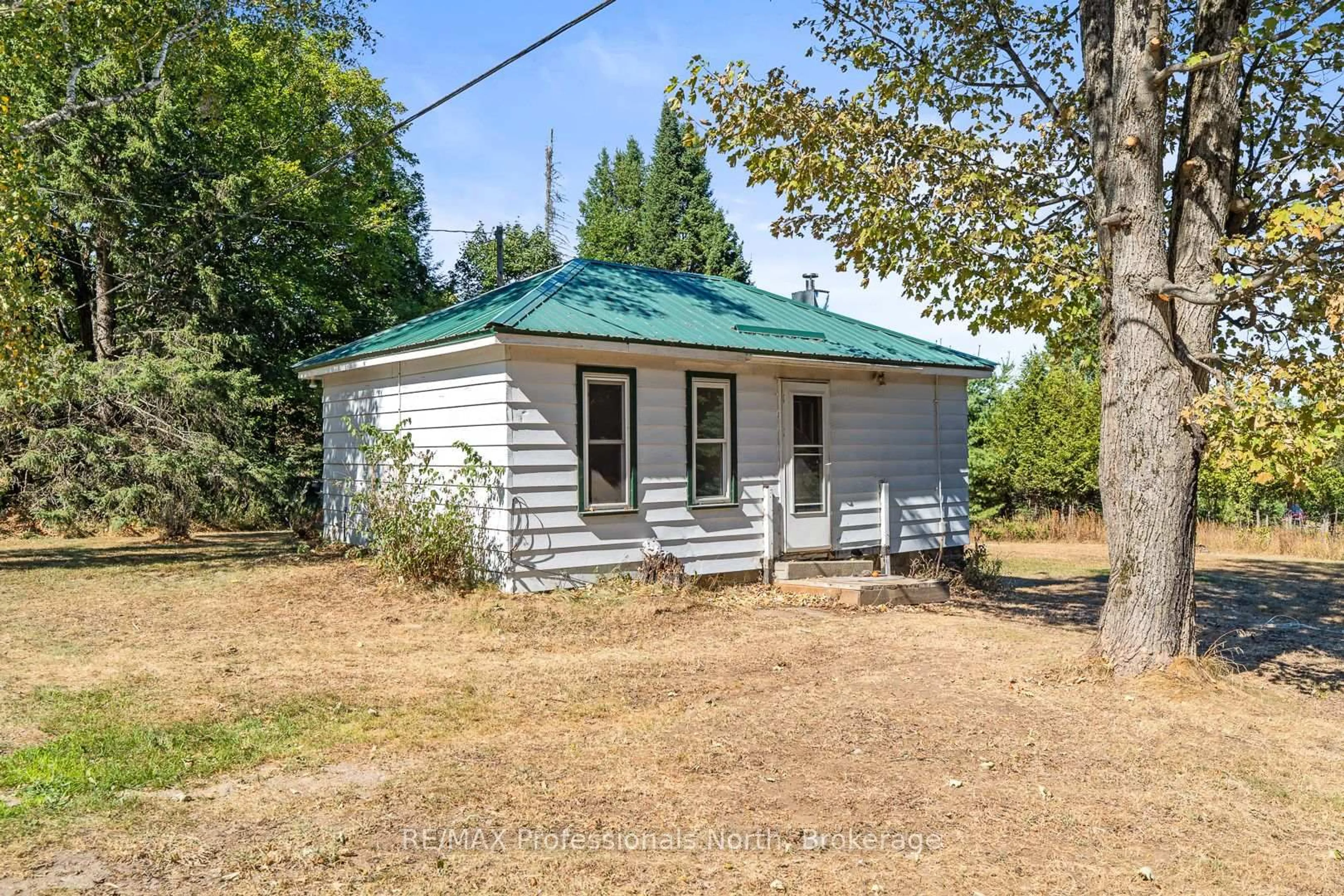 Shed for 60 Mountain St, Dysart et al Ontario K0M 1S0