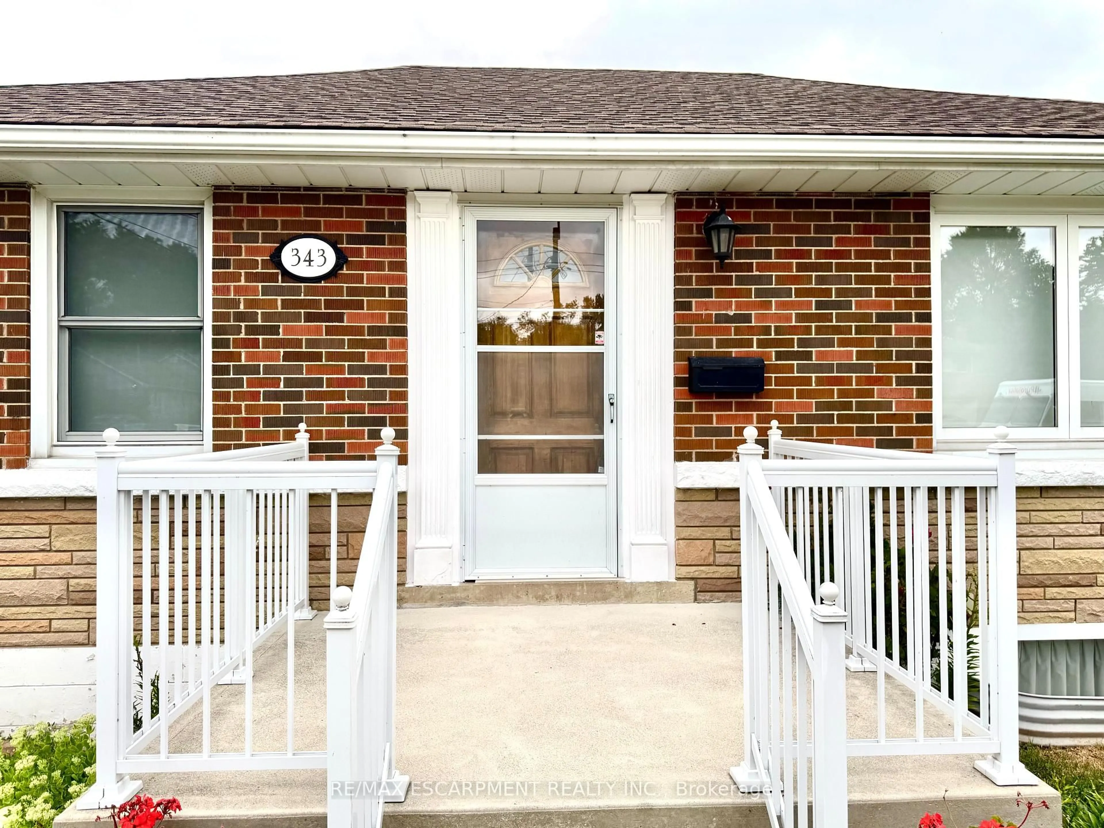 Home with brick exterior material, street for 343 Hixon Rd, Hamilton Ontario L8K 2C8