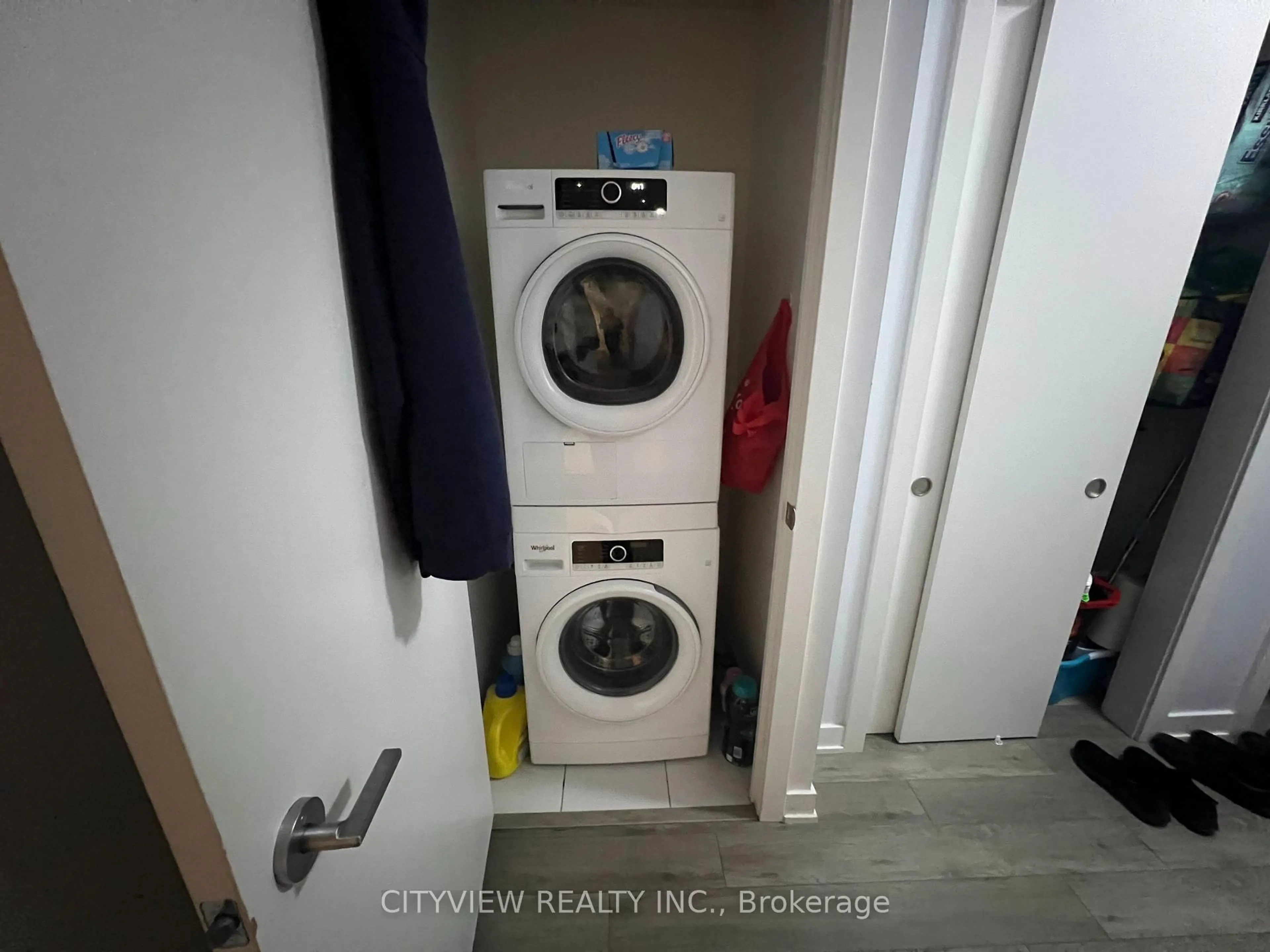 Laundry room for 212 King william St #401, Hamilton Ontario L8R 0A7