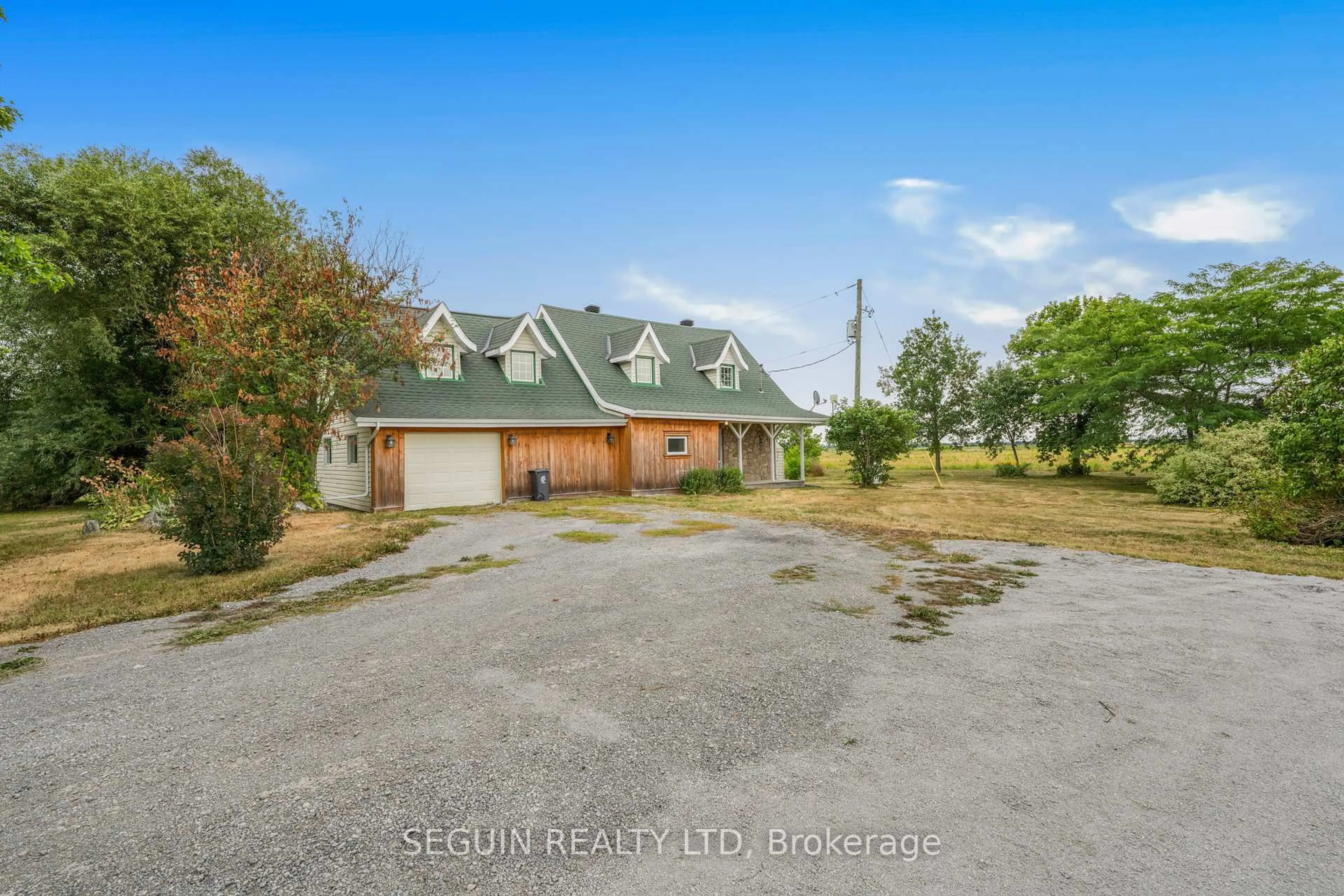 A pic from outside/outdoor area/front of a property/back of a property/a pic from drone, unknown for 1190 Conc 7 Alfred Concession, Alfred and Plantagenet Ontario K0B 1A0