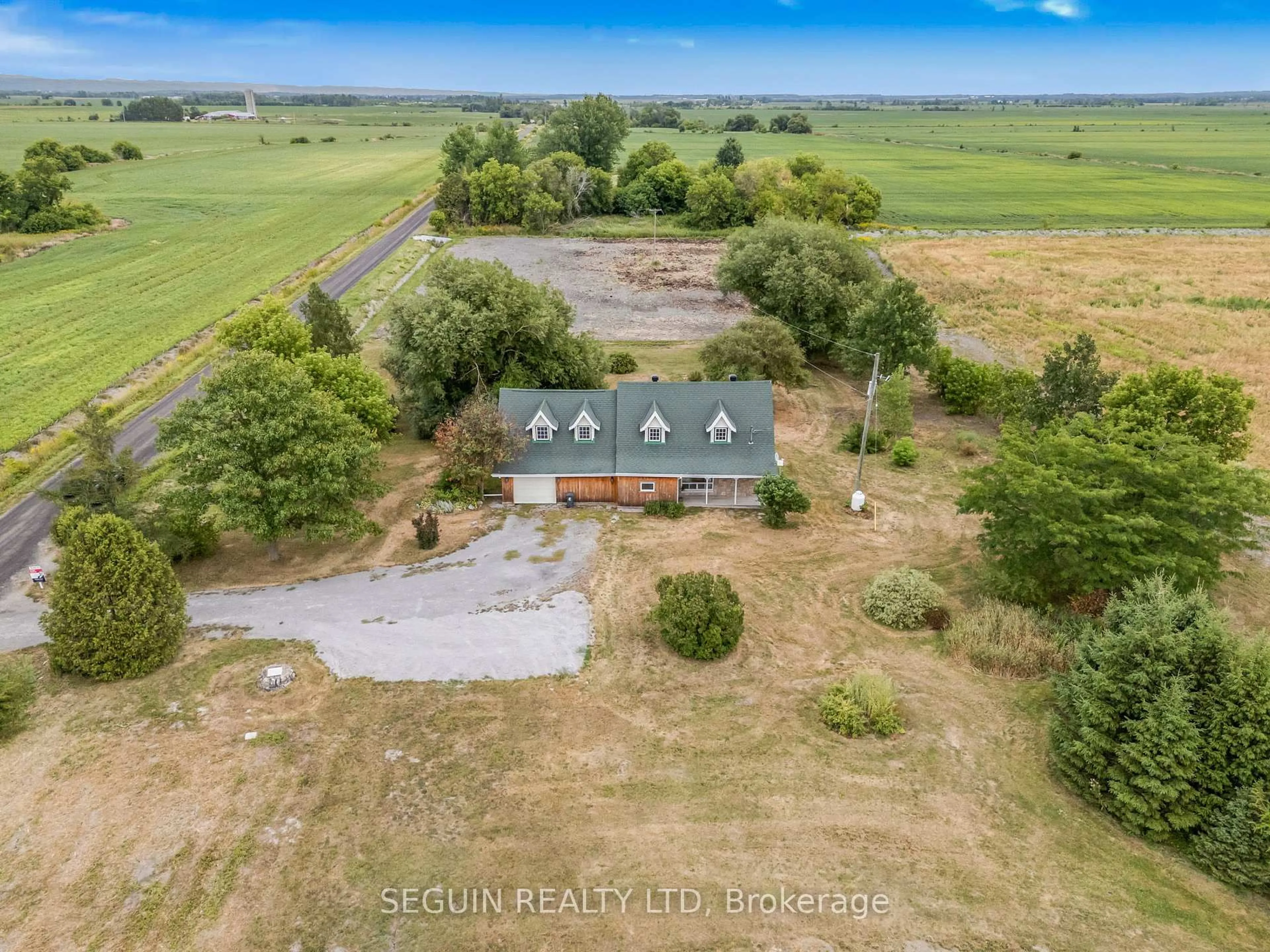 A pic from outside/outdoor area/front of a property/back of a property/a pic from drone, water/lake/river/ocean view for 1190 Conc 7 Alfred Concession, Alfred and Plantagenet Ontario K0B 1A0