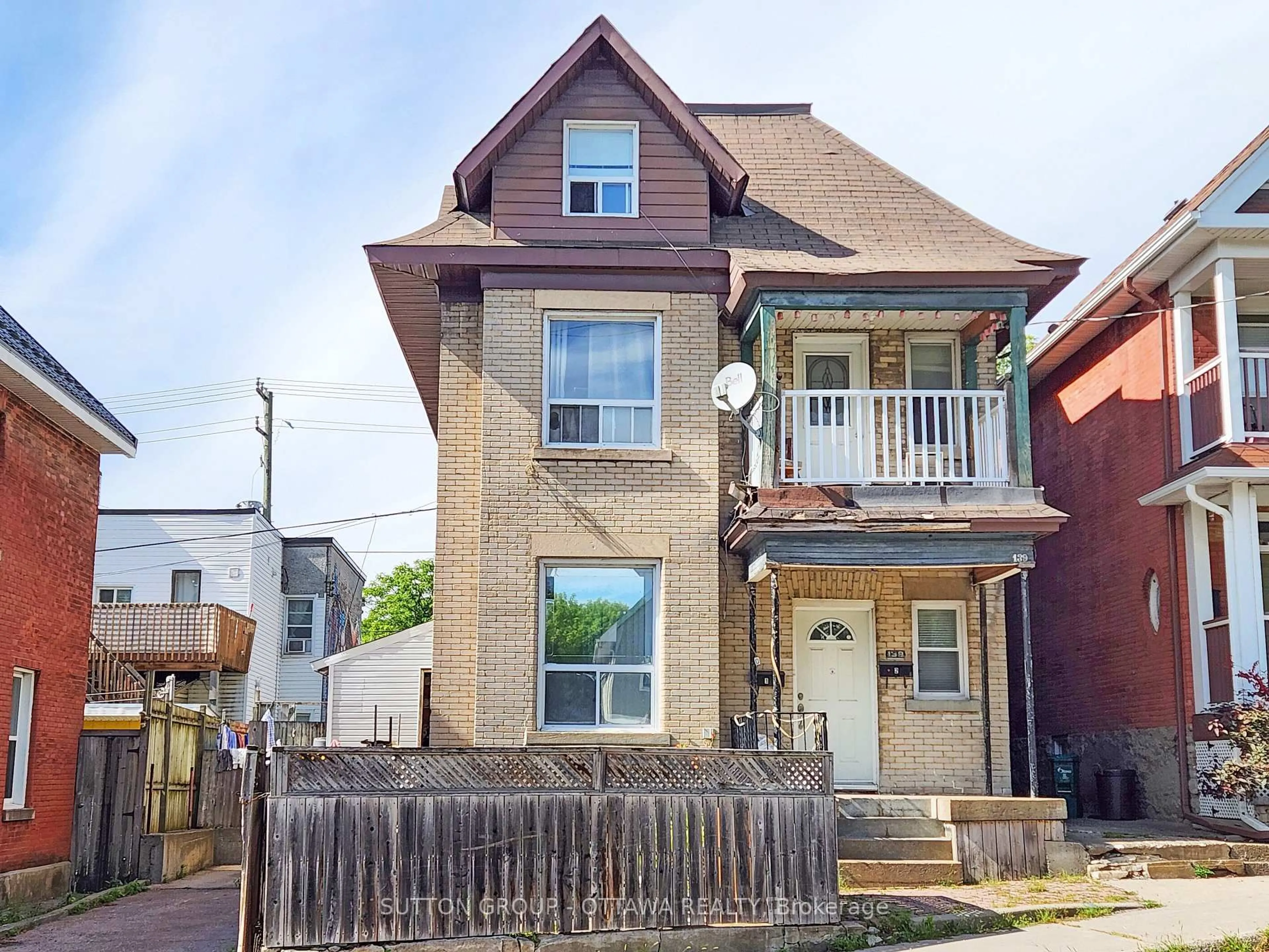 Home with brick exterior material, street for 139 Eccles St, Ottawa Ontario K1R 6S7