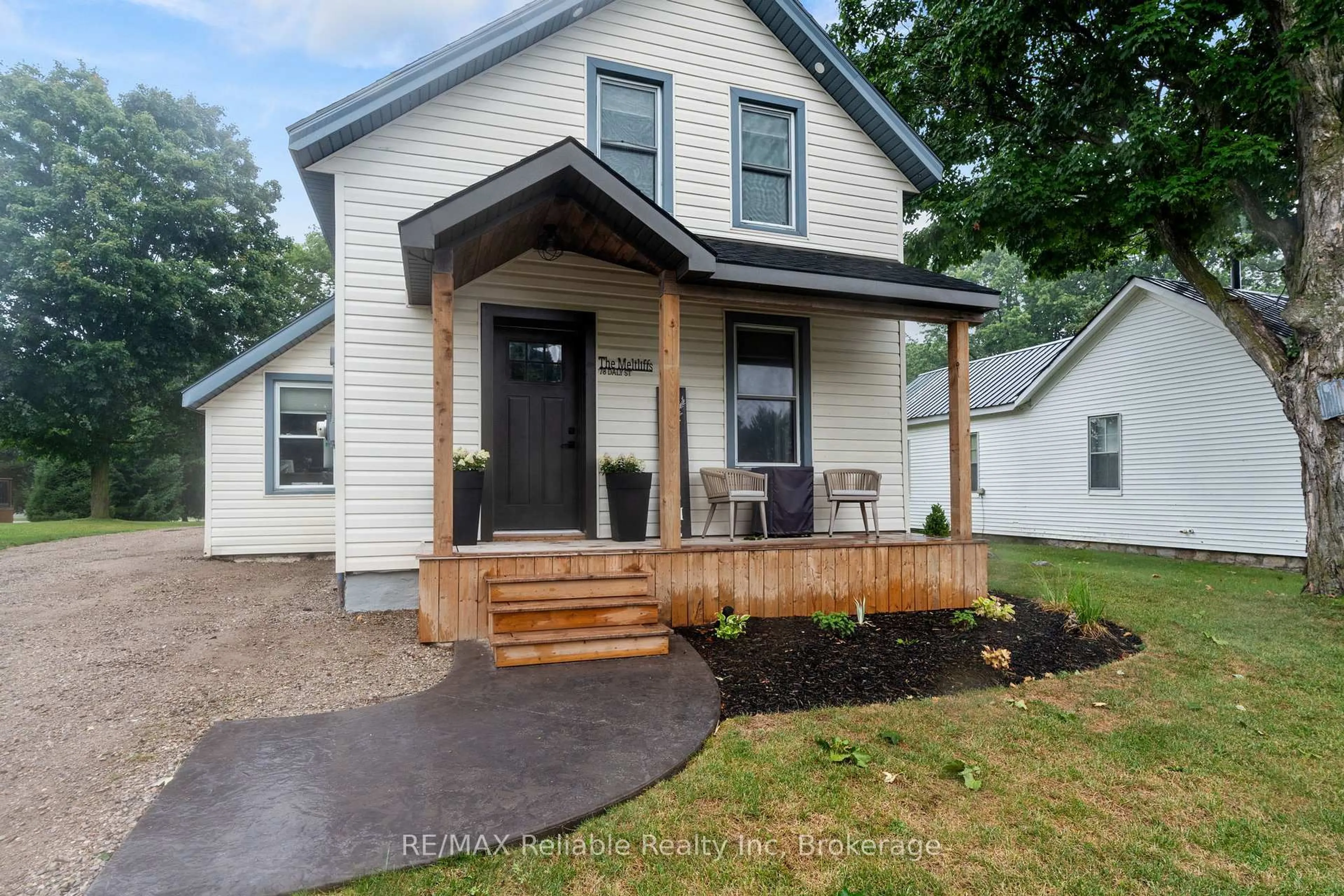 Home with vinyl exterior material, street for 78 Daly St, Huron East Ontario N0K 1W0