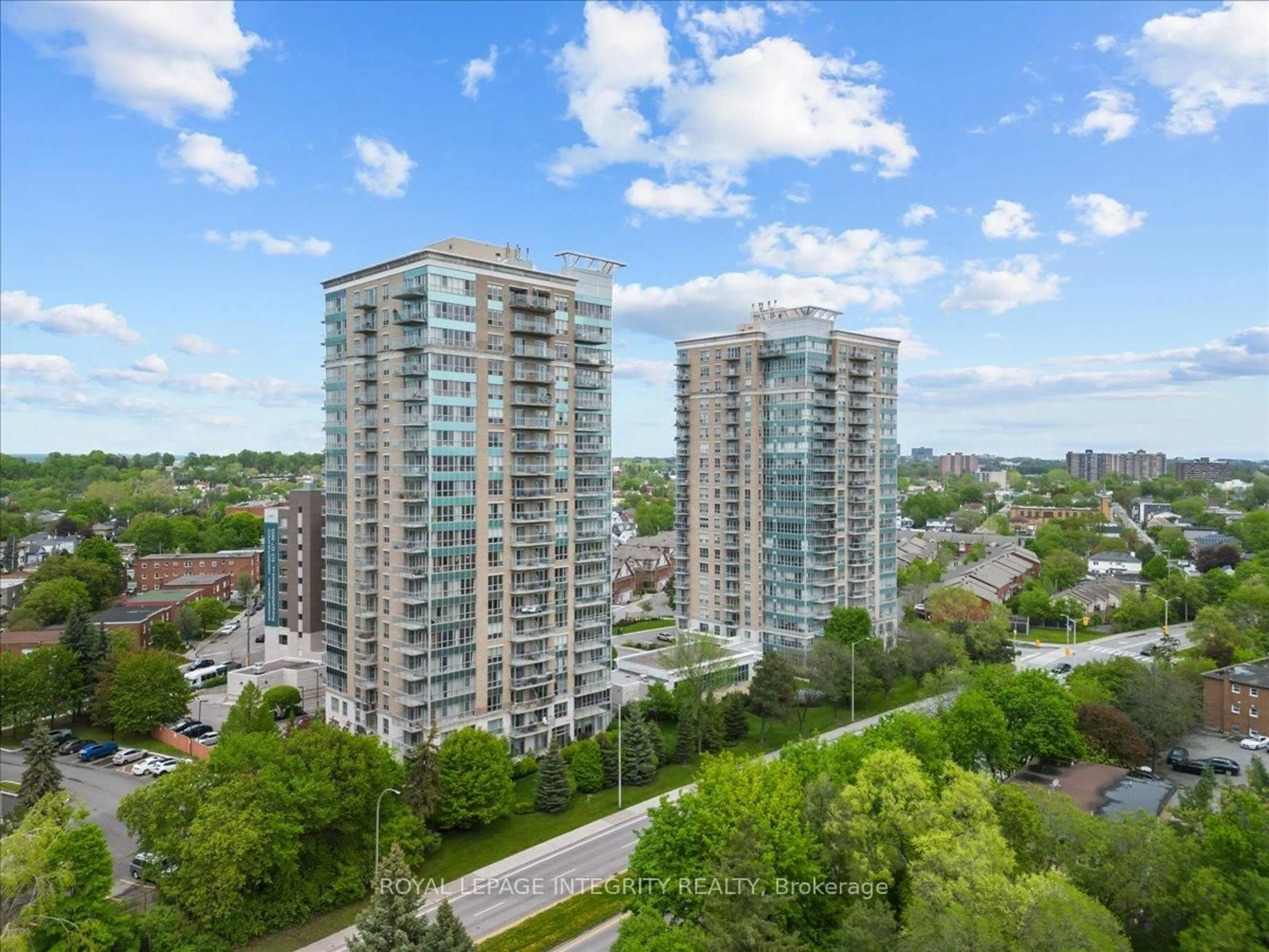 A pic from outside/outdoor area/front of a property/back of a property/a pic from drone, city buildings view from balcony for 70 Landry St #1604, Ottawa Ontario K1L 0A8