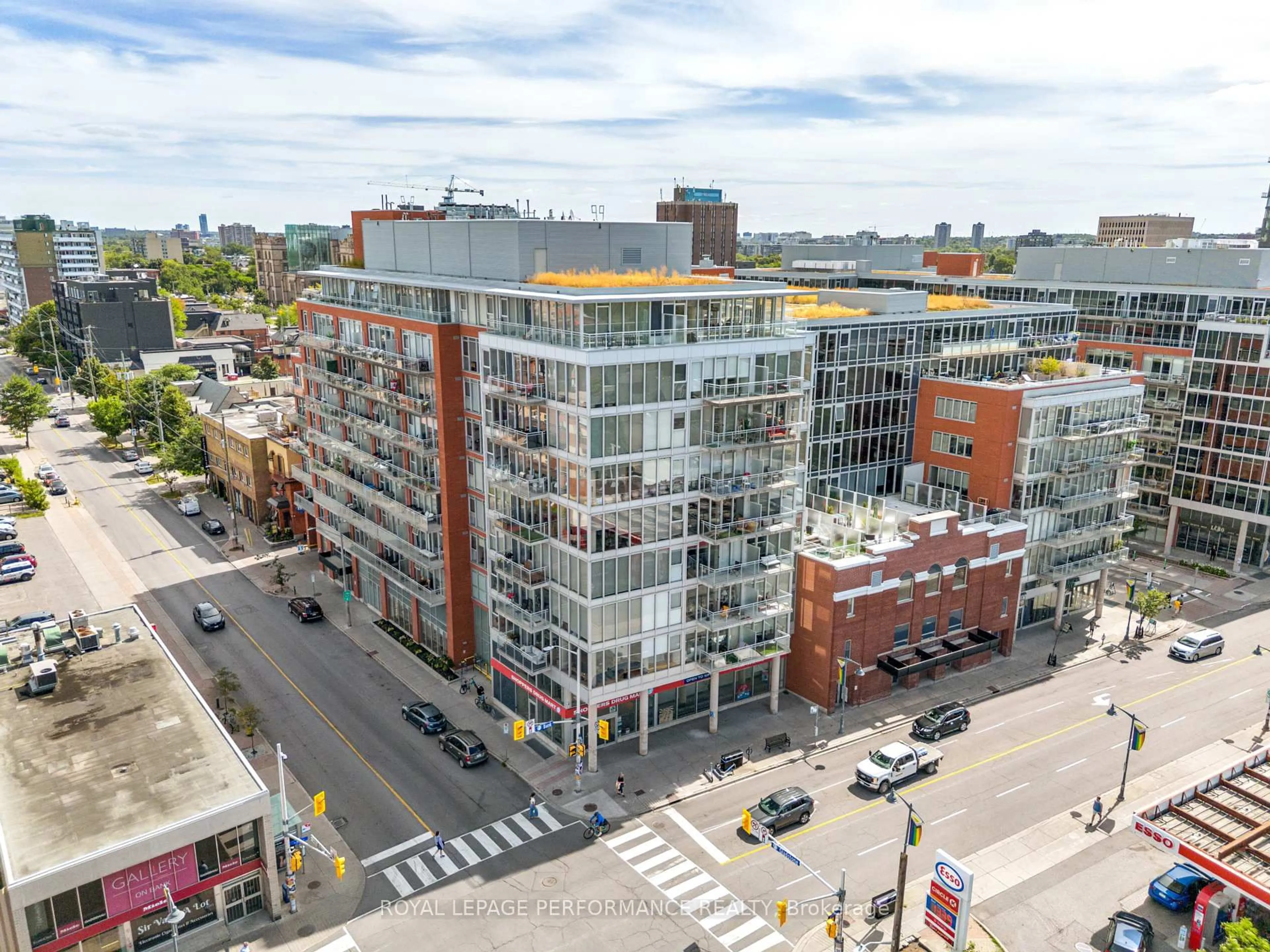 A pic from outside/outdoor area/front of a property/back of a property/a pic from drone, unknown for 354 Gladstone Ave #610, Ottawa Ontario K2P 0R4