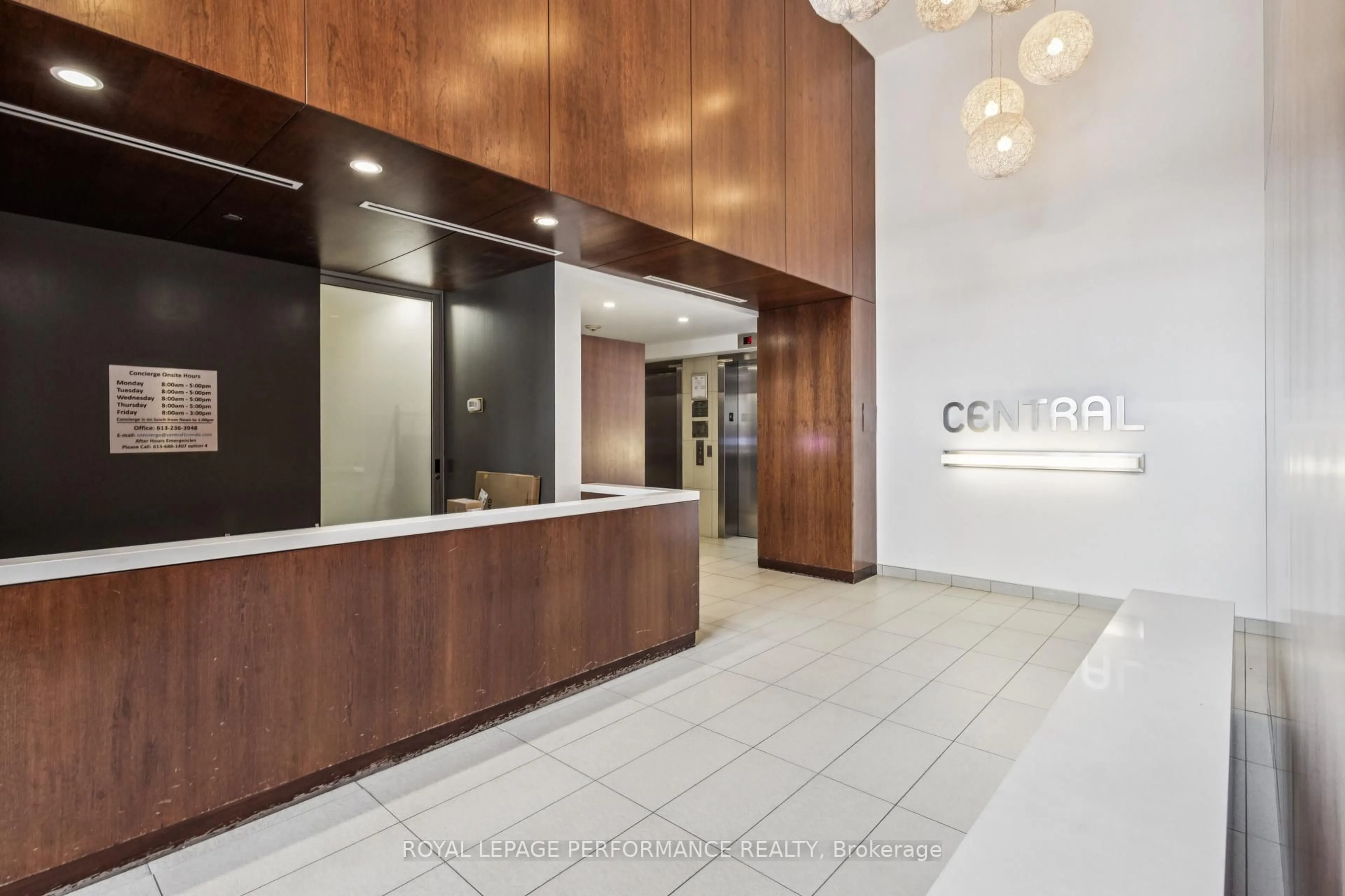 Lobby for 354 Gladstone Ave #610, Ottawa Ontario K2P 0R4