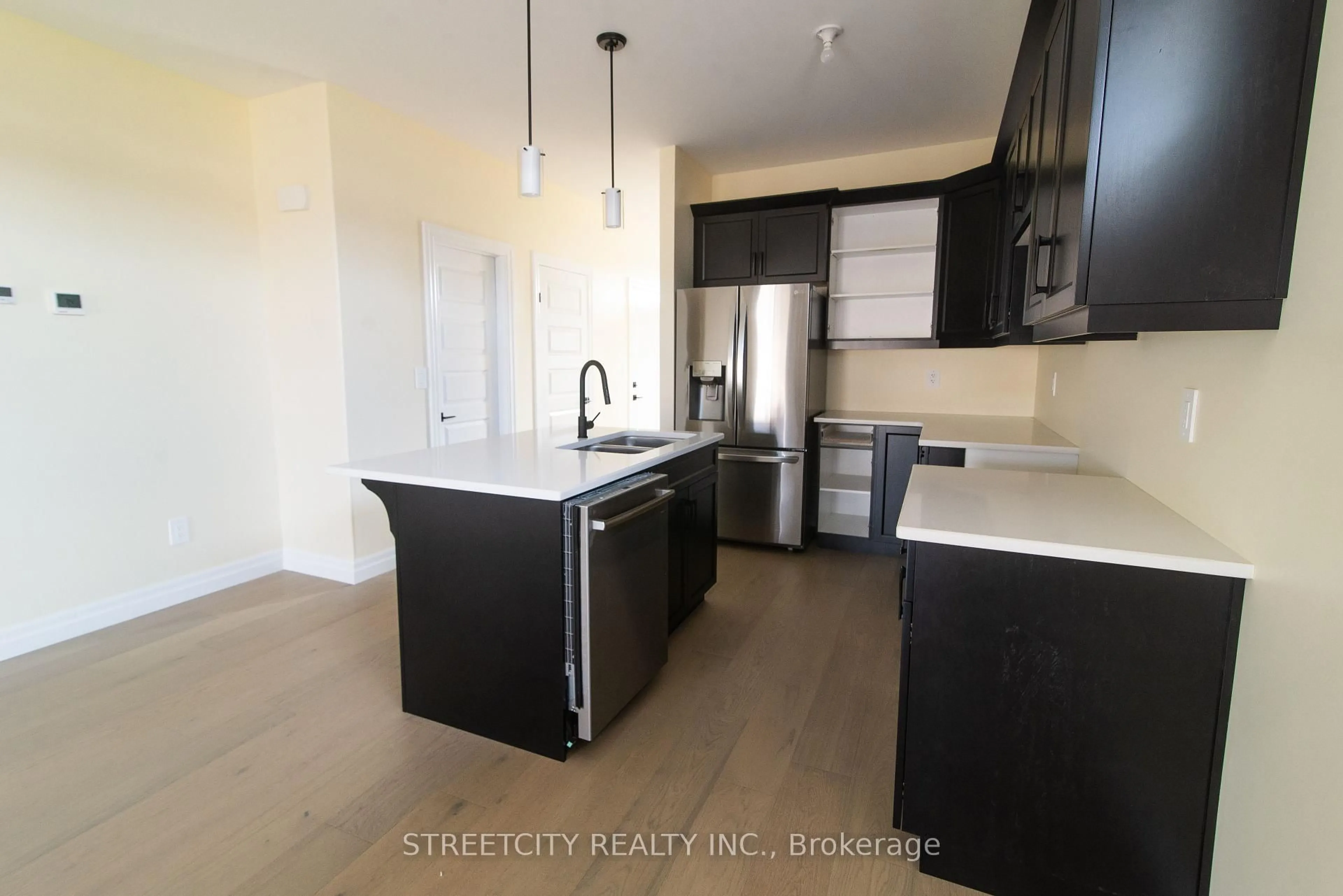 Open concept kitchen, unknown for 133 CABOT Tr, Chatham-Kent Ontario N7L 0G5