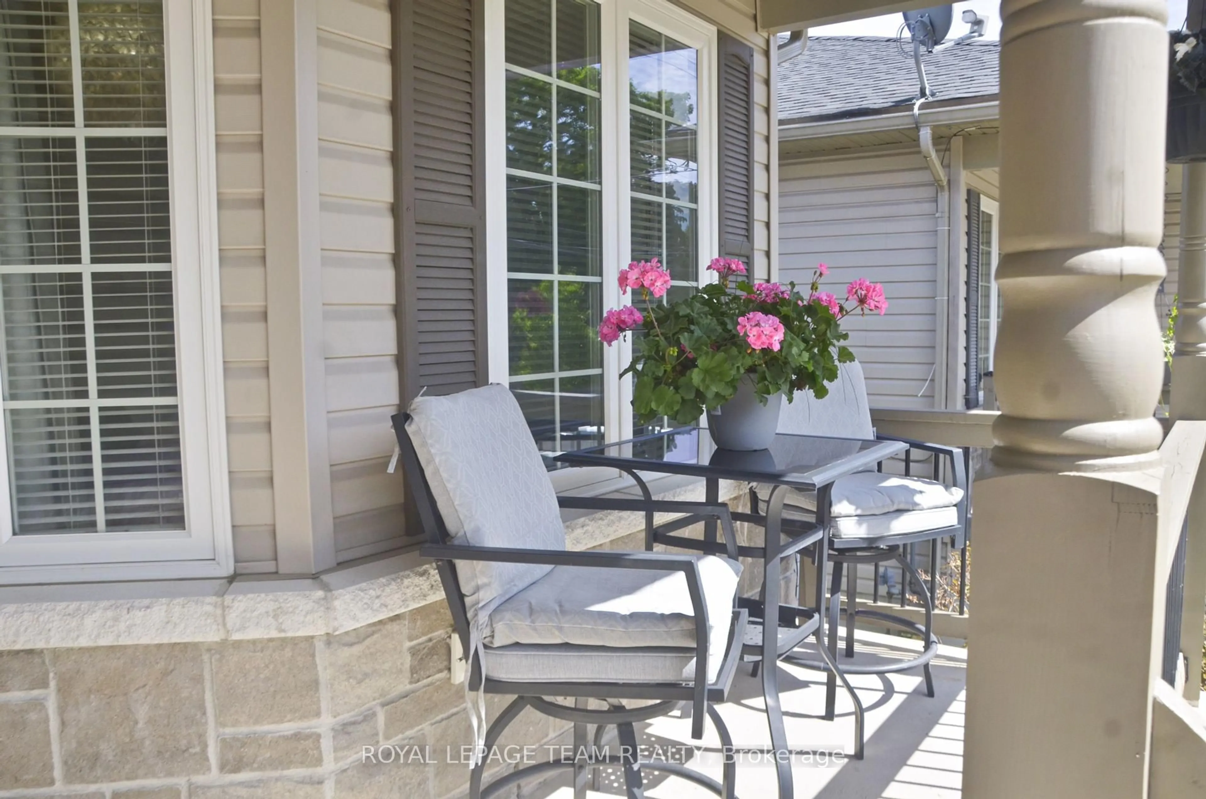 Patio, street for 13A Centre St, Brockville Ontario K6V 5S6