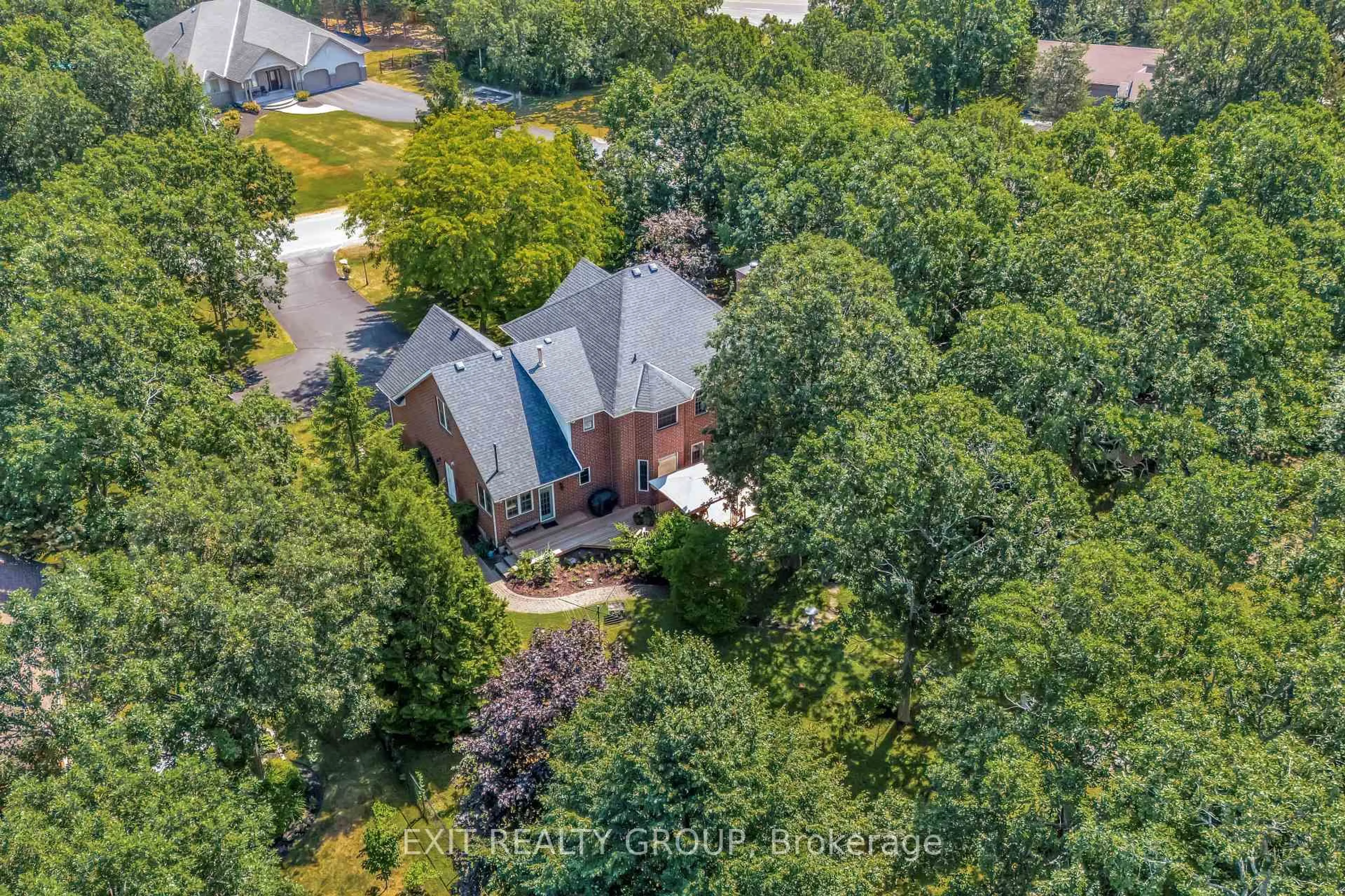A pic from outside/outdoor area/front of a property/back of a property/a pic from drone, unknown for 164 Bay Breeze St, Prince Edward County Ontario K8N 0L4