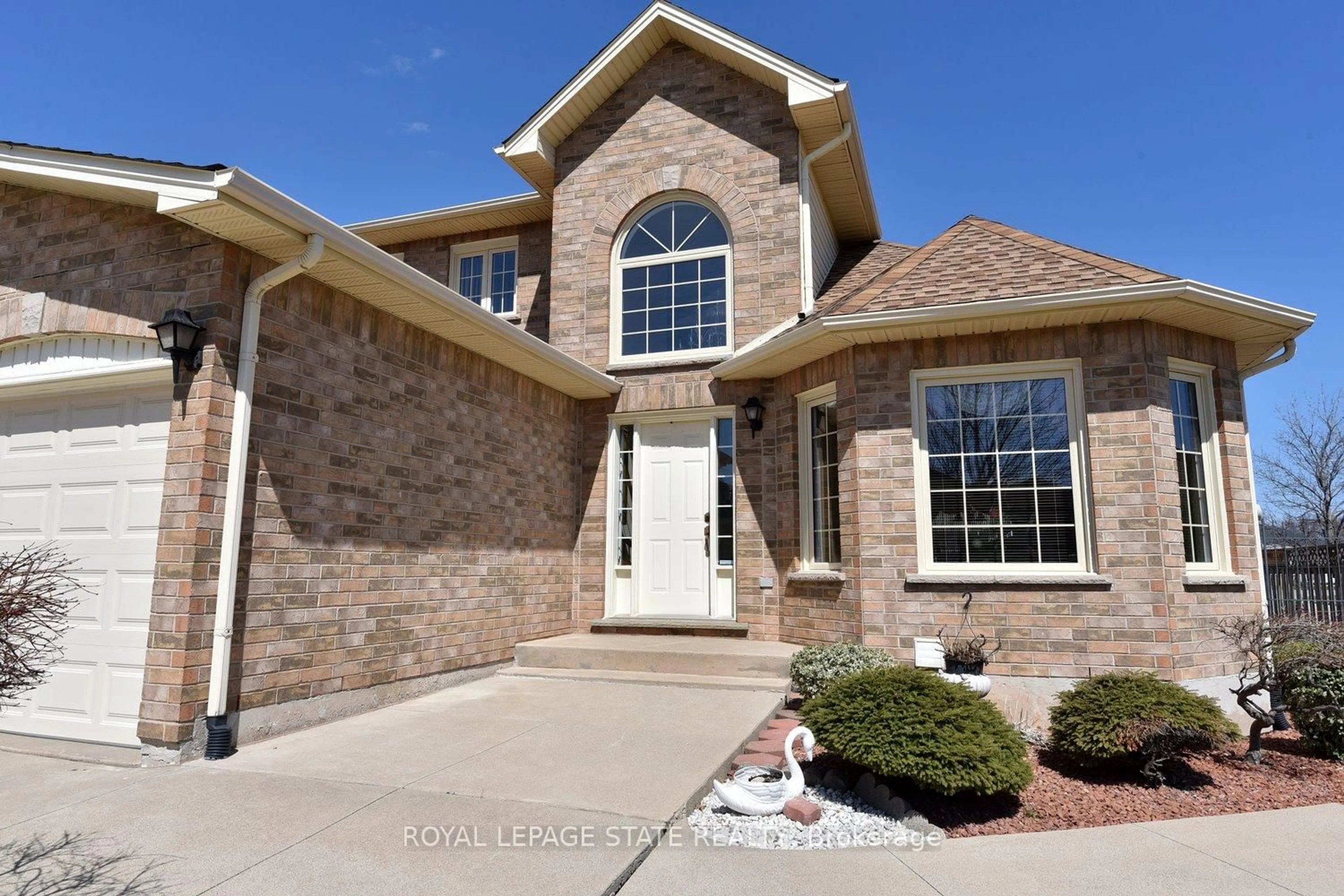 Home with brick exterior material, street for 13 Chianti Cres, Hamilton Ontario L8E 5W1