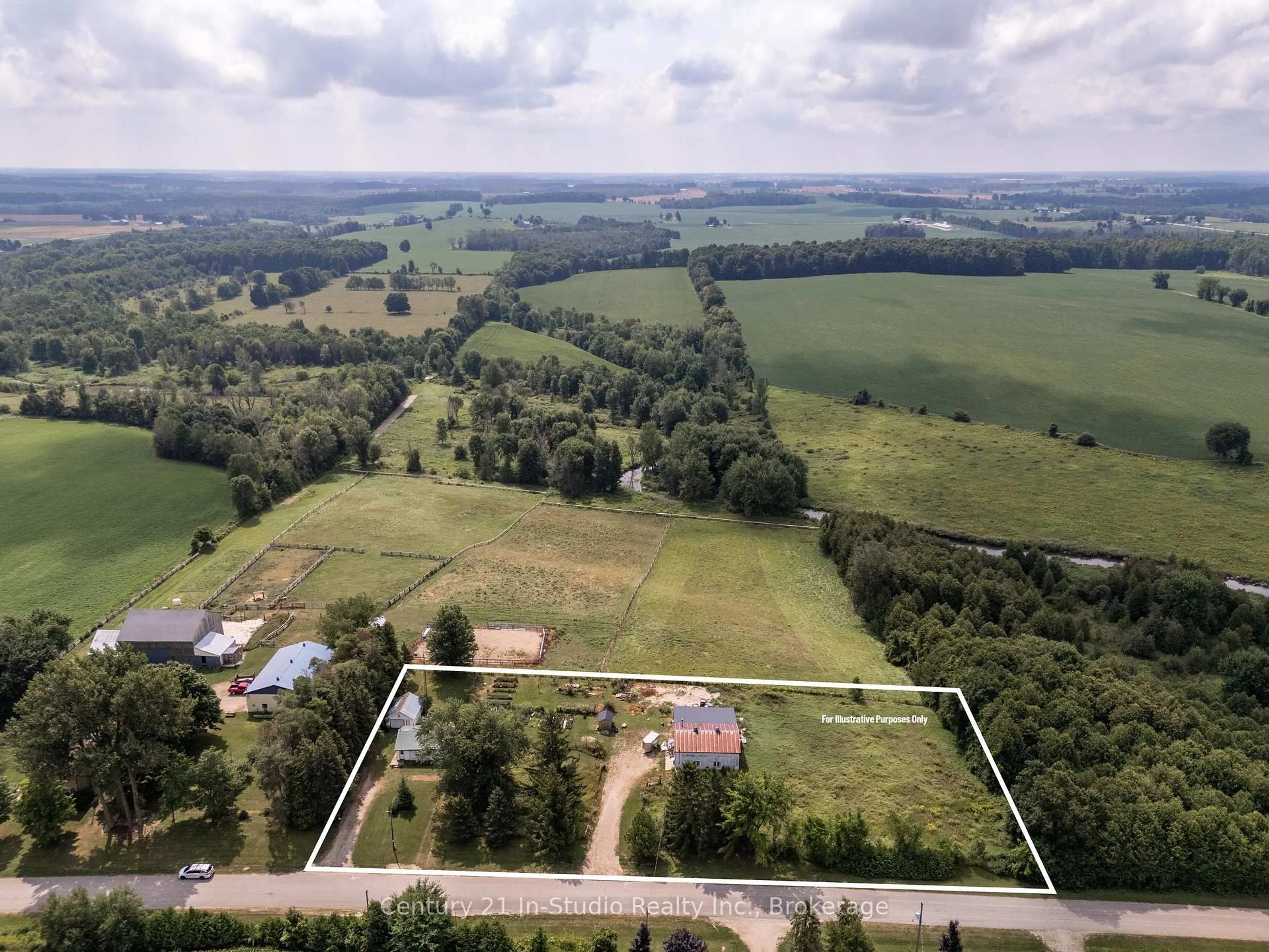 A pic from outside/outdoor area/front of a property/back of a property/a pic from drone, building for 823 12 Concession, South Bruce Ontario N0G 2W0