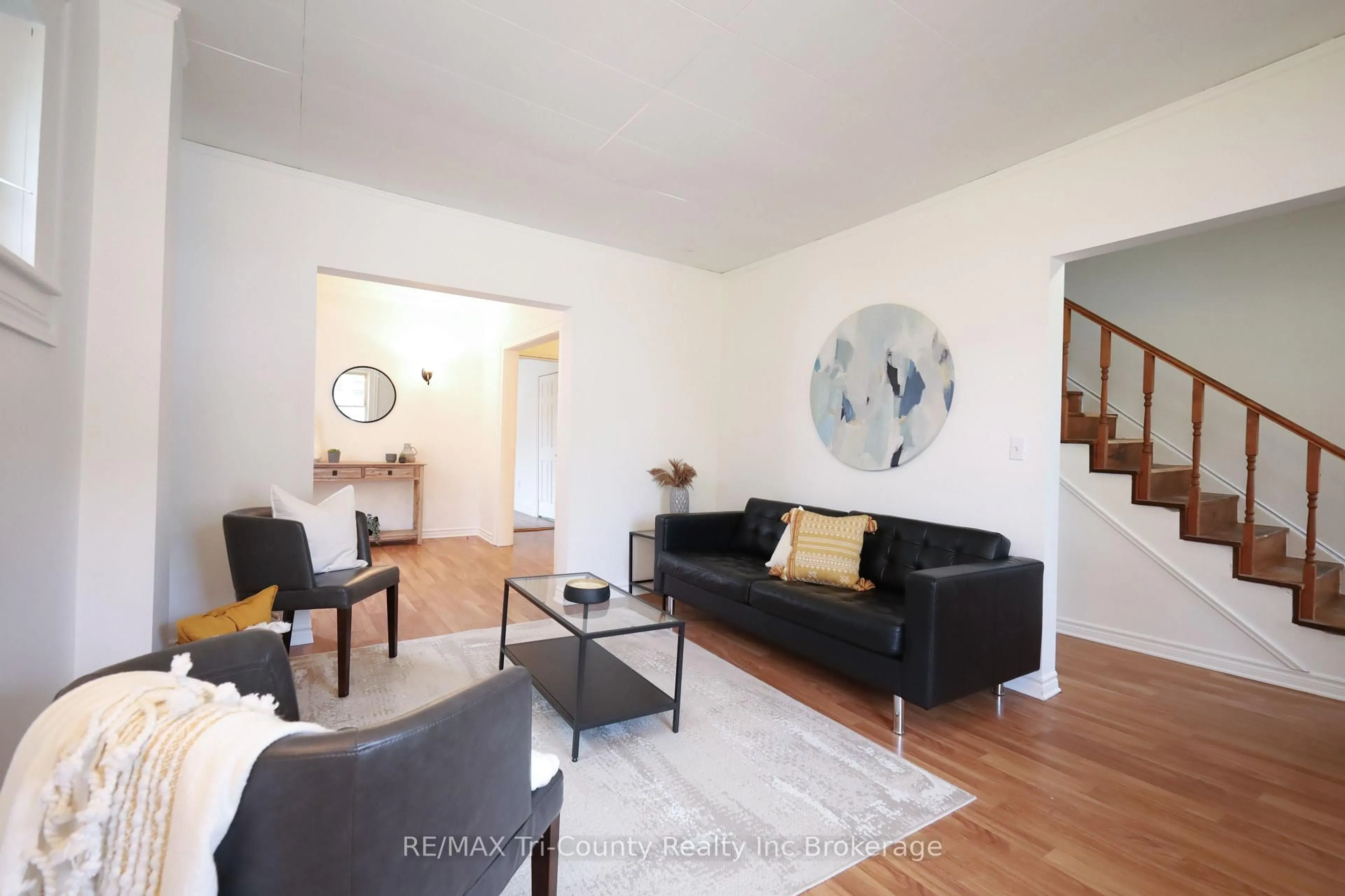 Living room with furniture, unknown for 60 Manitoba St, St. Thomas Ontario N5P 3A4