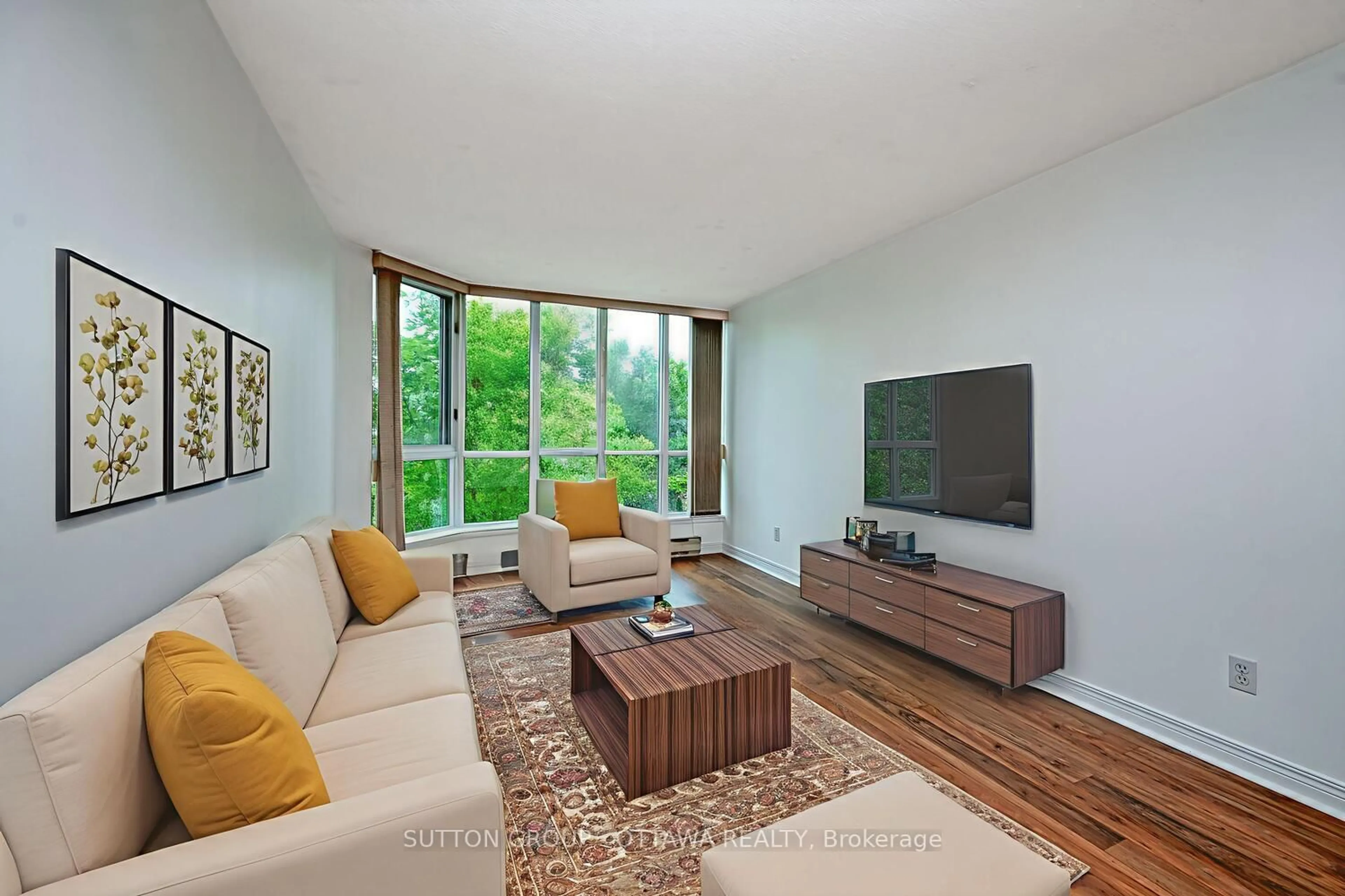 Living room with furniture, unknown for 550 Cambridge St #202, Ottawa Ontario K1S 5N3