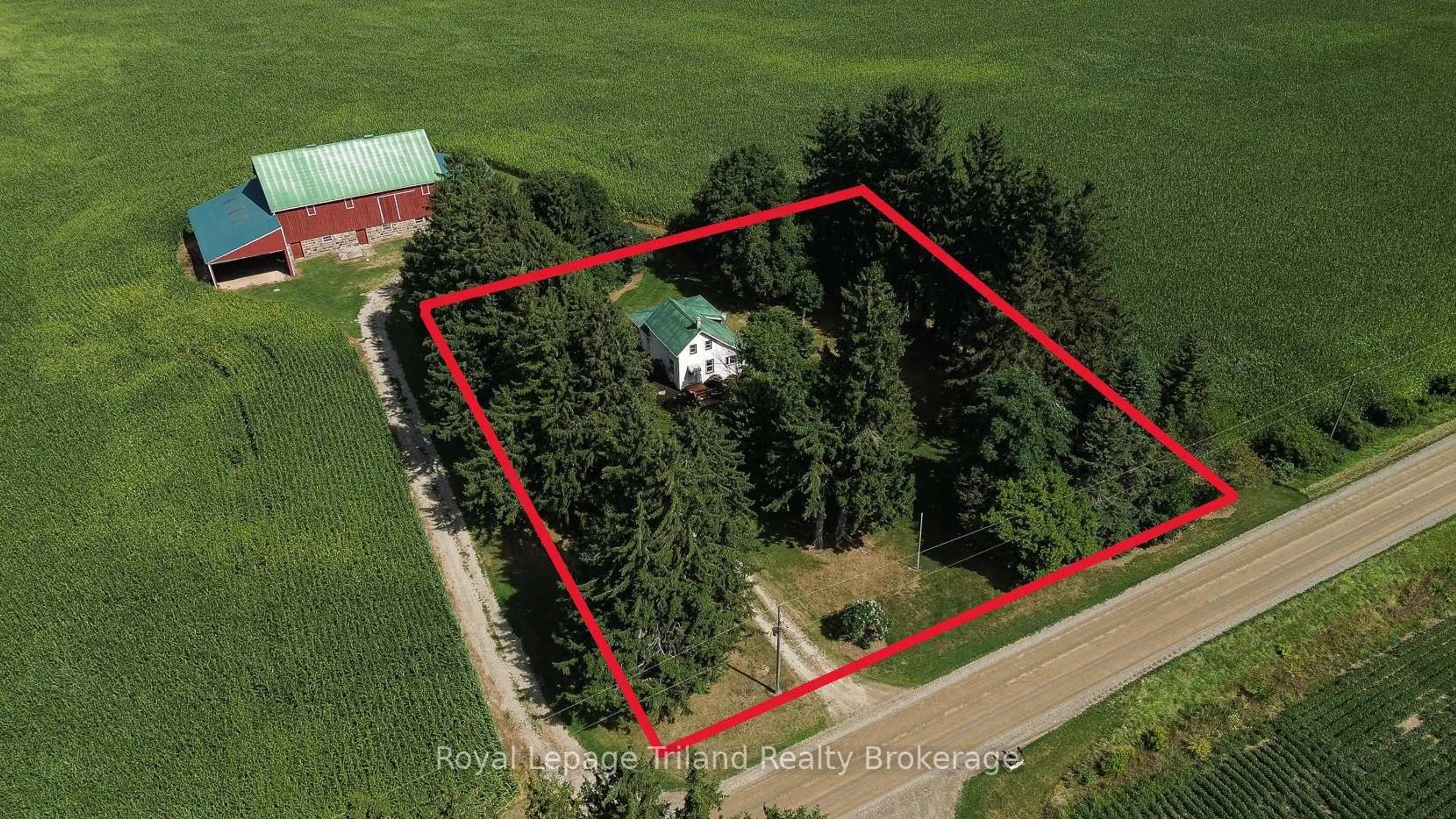 A pic from outside/outdoor area/front of a property/back of a property/a pic from drone, building for 18126 Wyton Dr, Thames Centre Ontario N0M 2M0