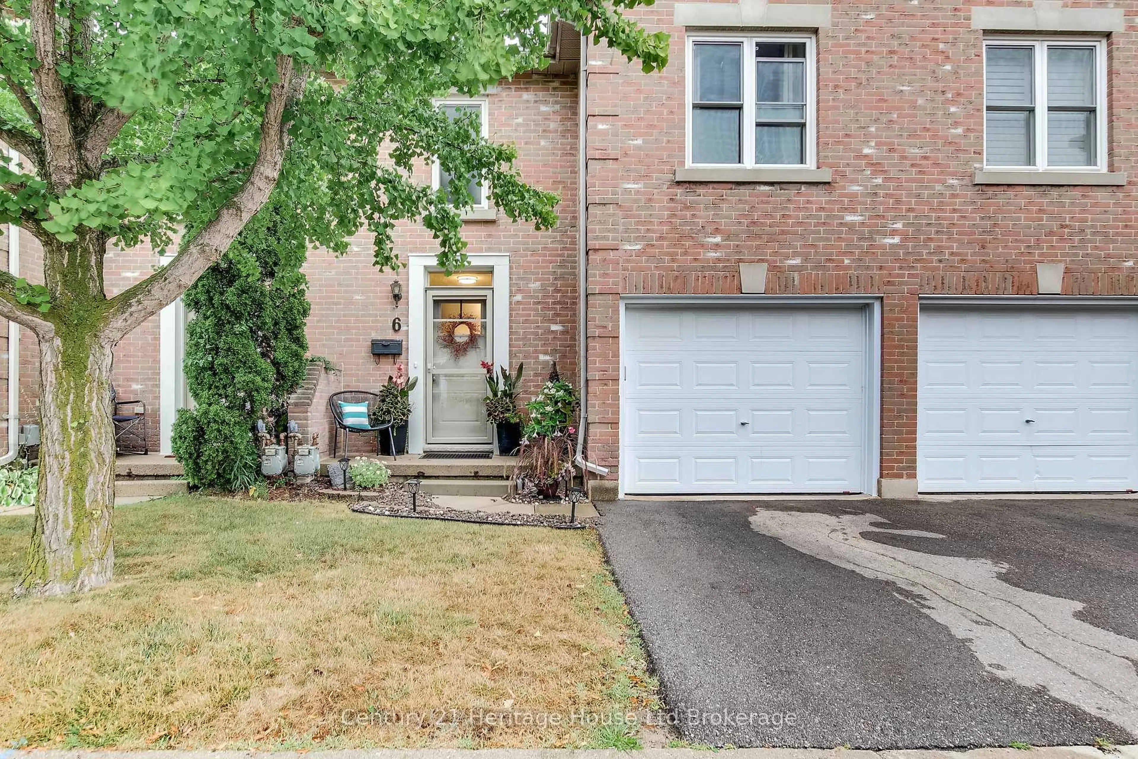 Home with brick exterior material, street for 395 Springbank Ave #6, Woodstock Ontario N4T 1P8
