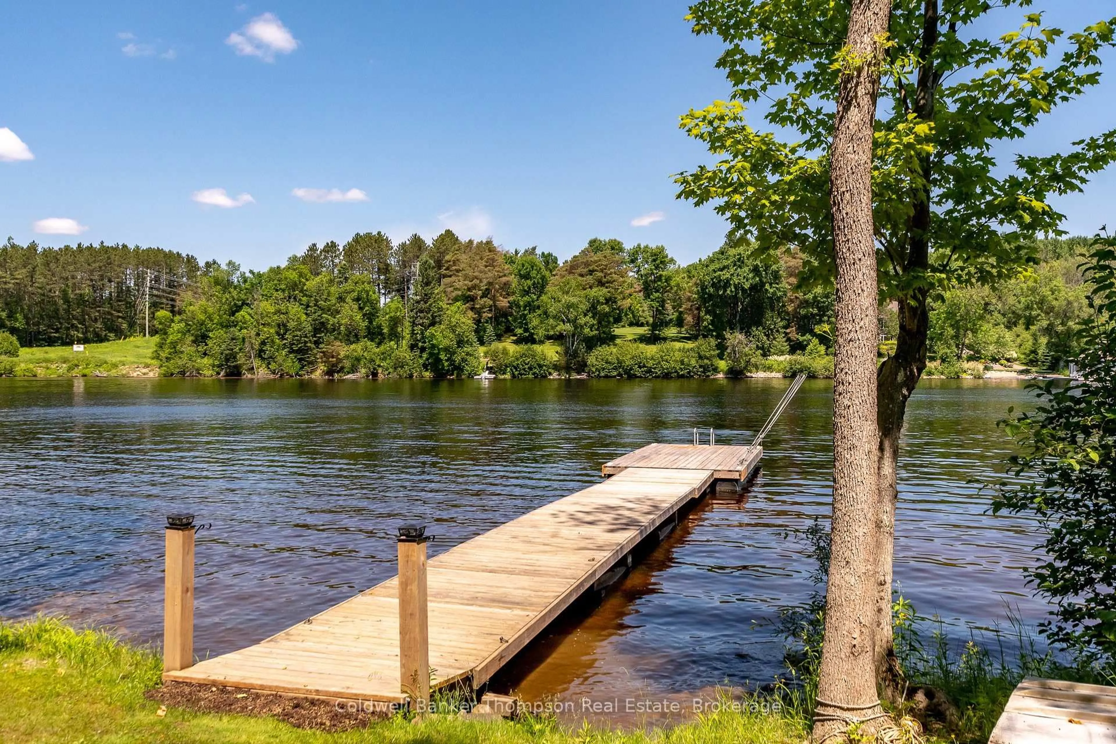 Patio, water/lake/river/ocean view for 440 Bayshore Blvd, Huntsville Ontario P1H 1Z1