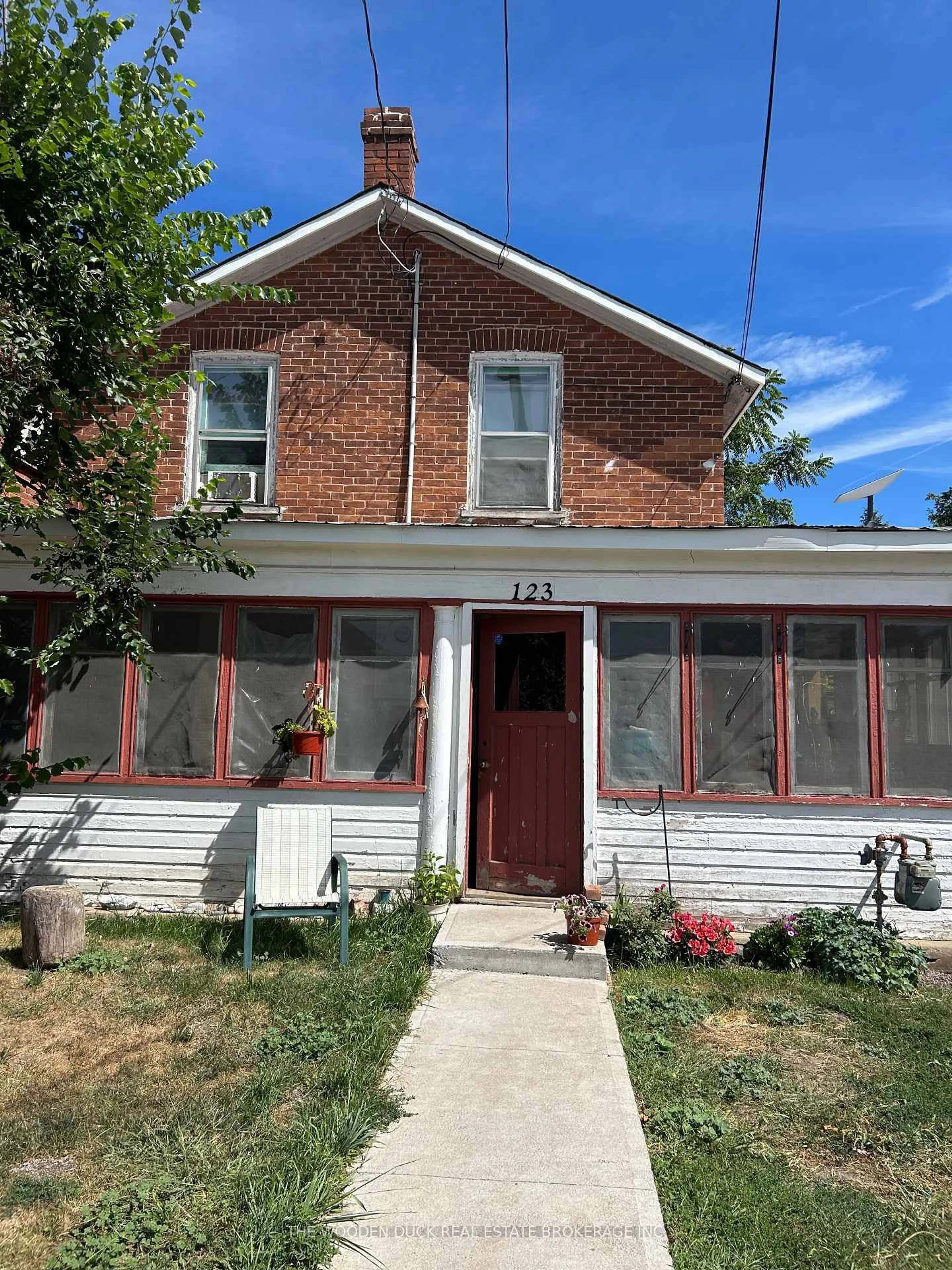Home with brick exterior material, building for 123 Durham St, Madoc Ontario K0K 2K0