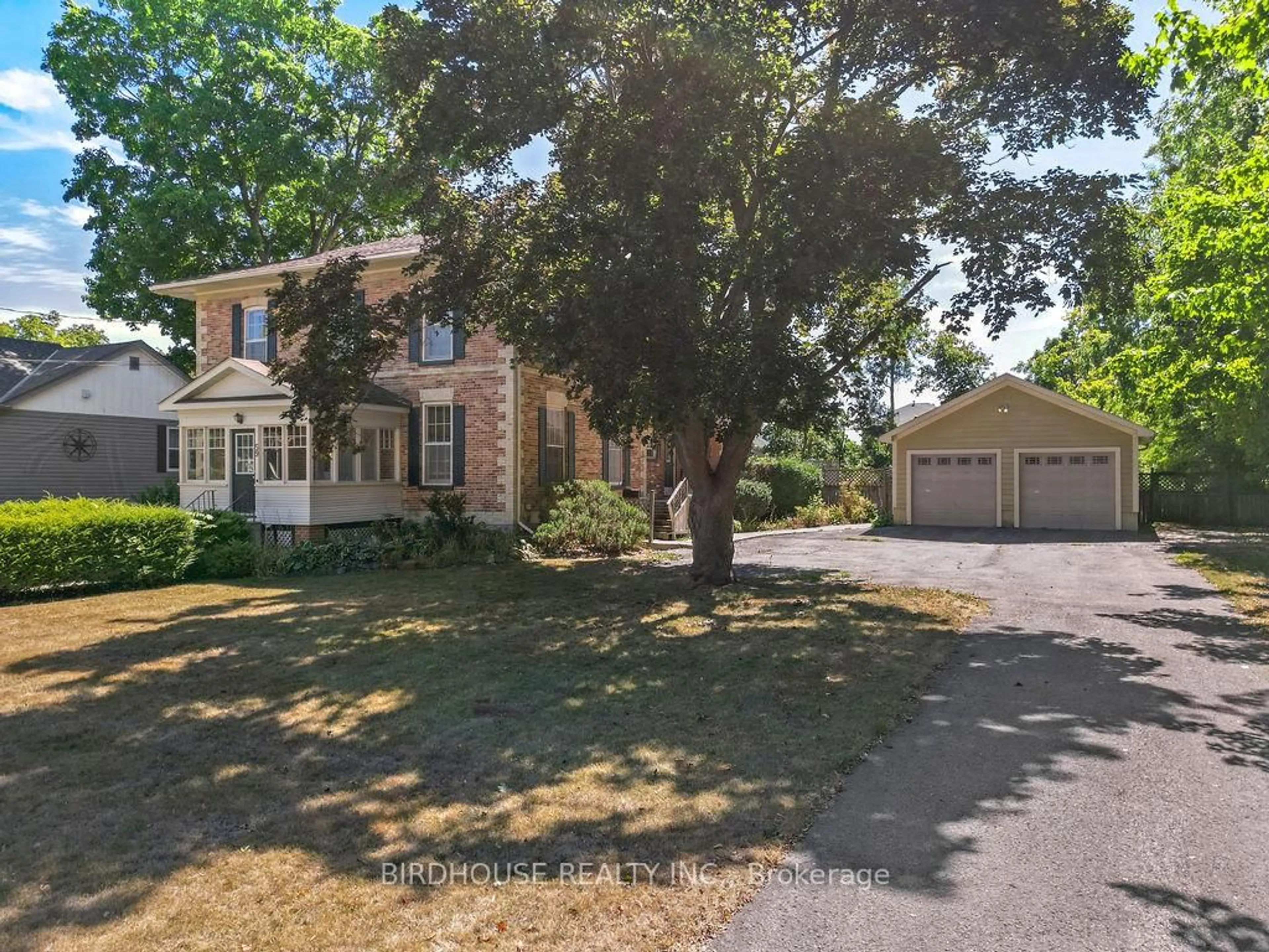 A pic from outside/outdoor area/front of a property/back of a property/a pic from drone, street for 59 Regent St, Kawartha Lakes Ontario K9V 3V3
