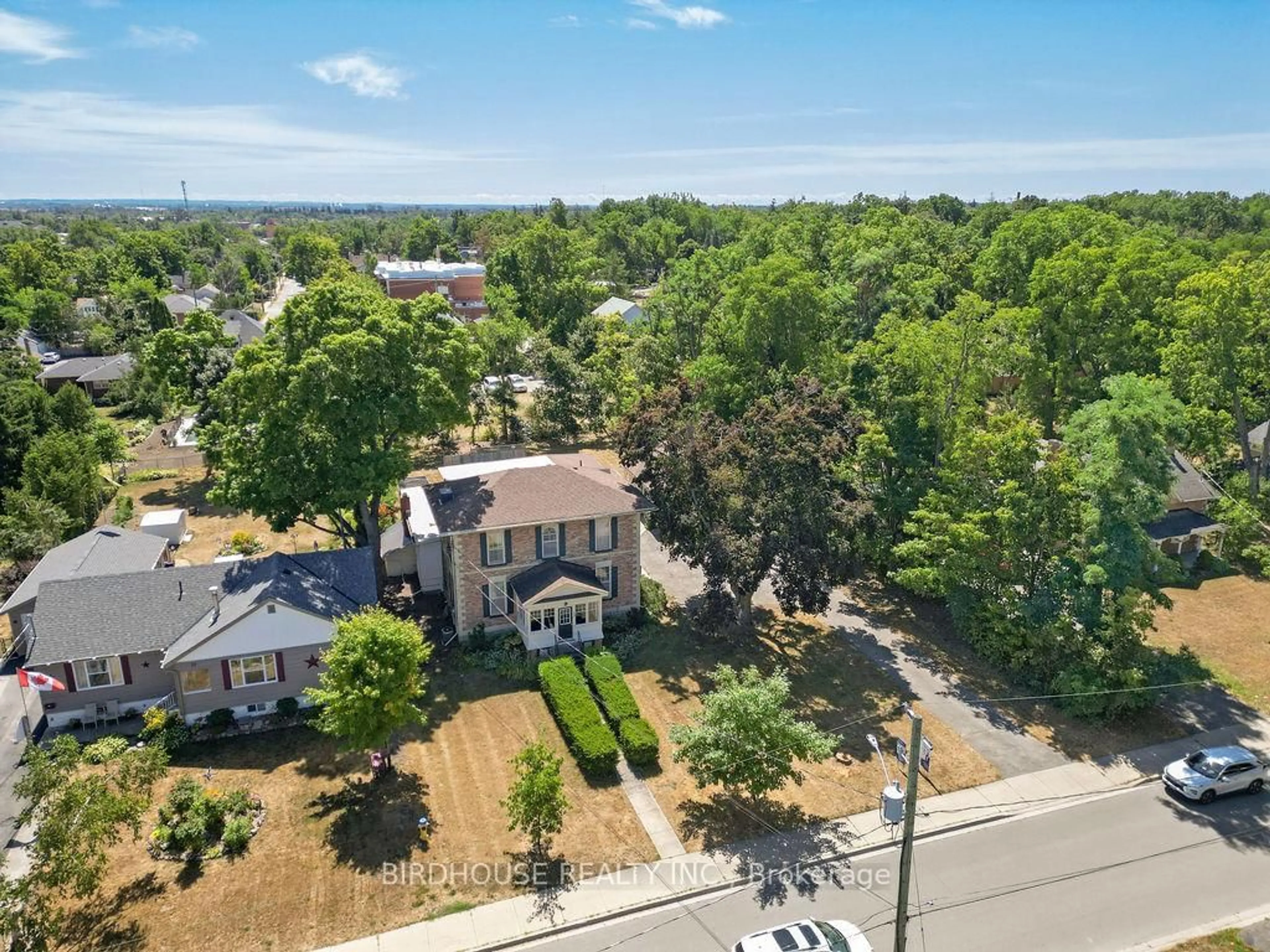 A pic from outside/outdoor area/front of a property/back of a property/a pic from drone, street for 59 Regent St, Kawartha Lakes Ontario K9V 3V3