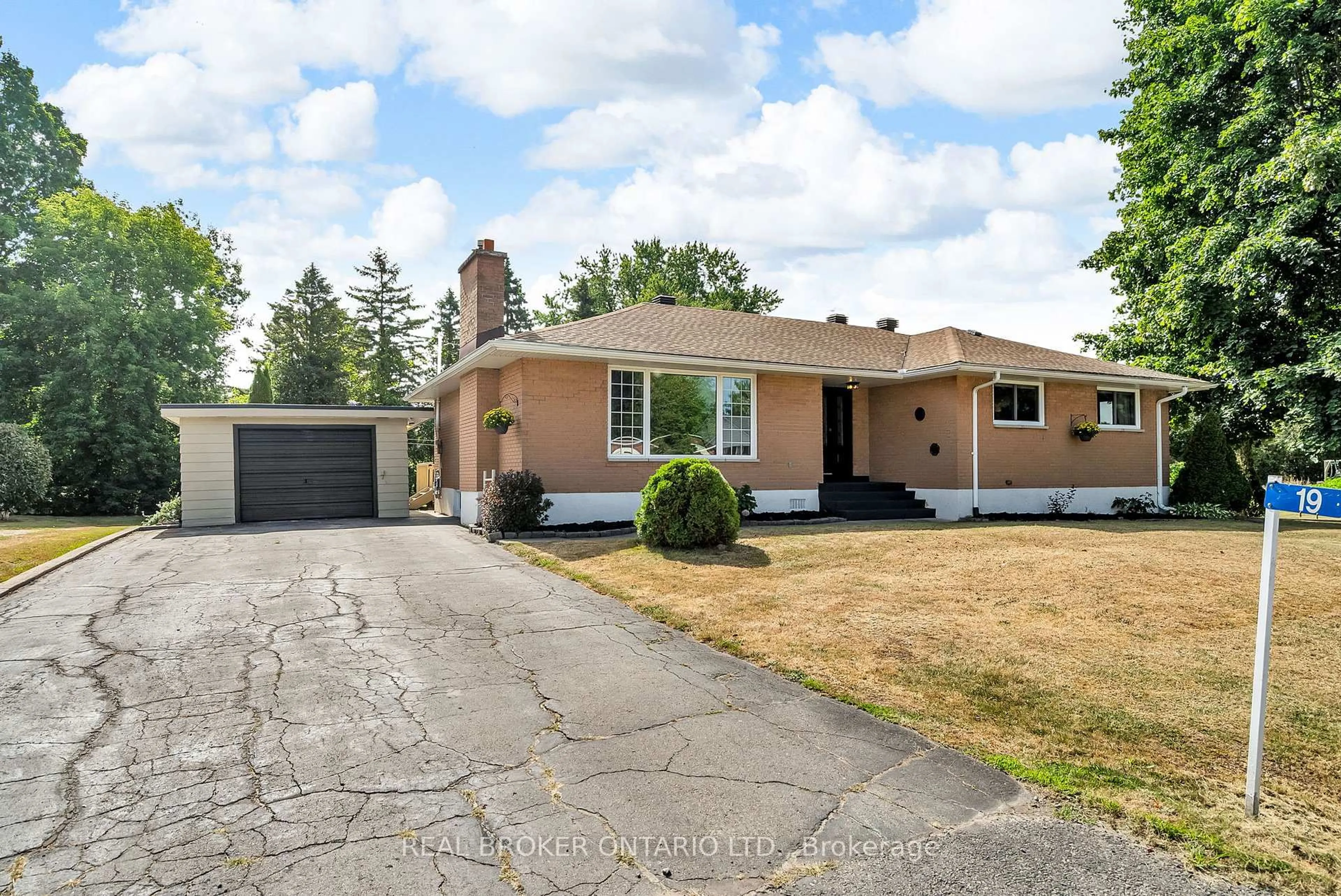 Unknown for 19 Sunset Dr, Augusta Ontario K0E 1T0